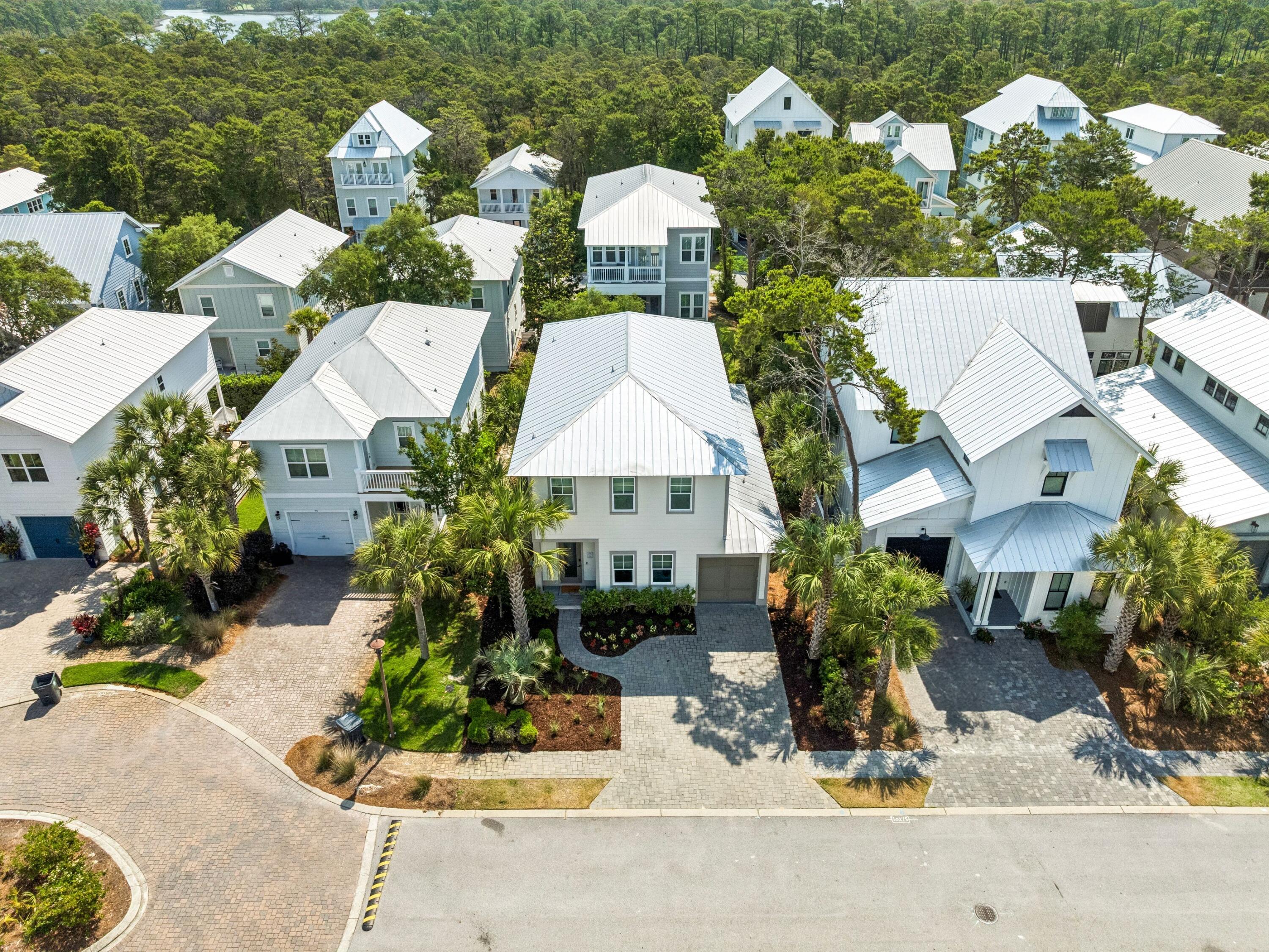 80 Grande Pointe Drive