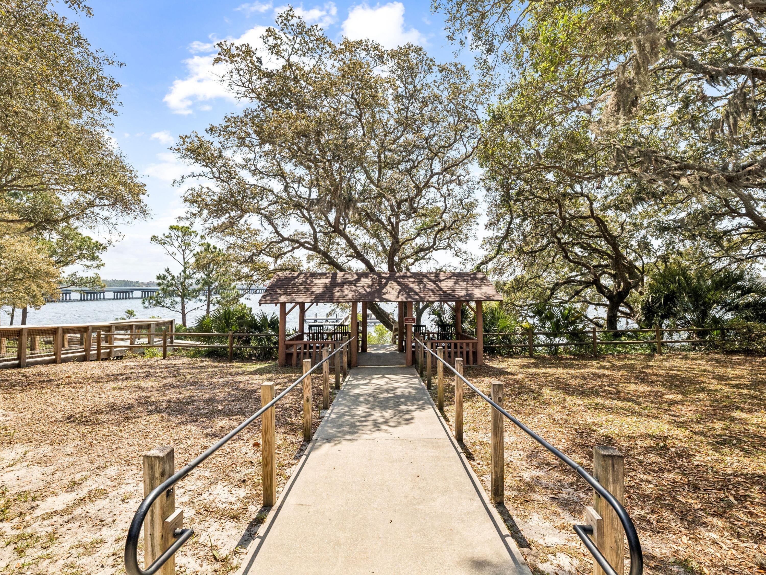 80 Grande Pointe Drive