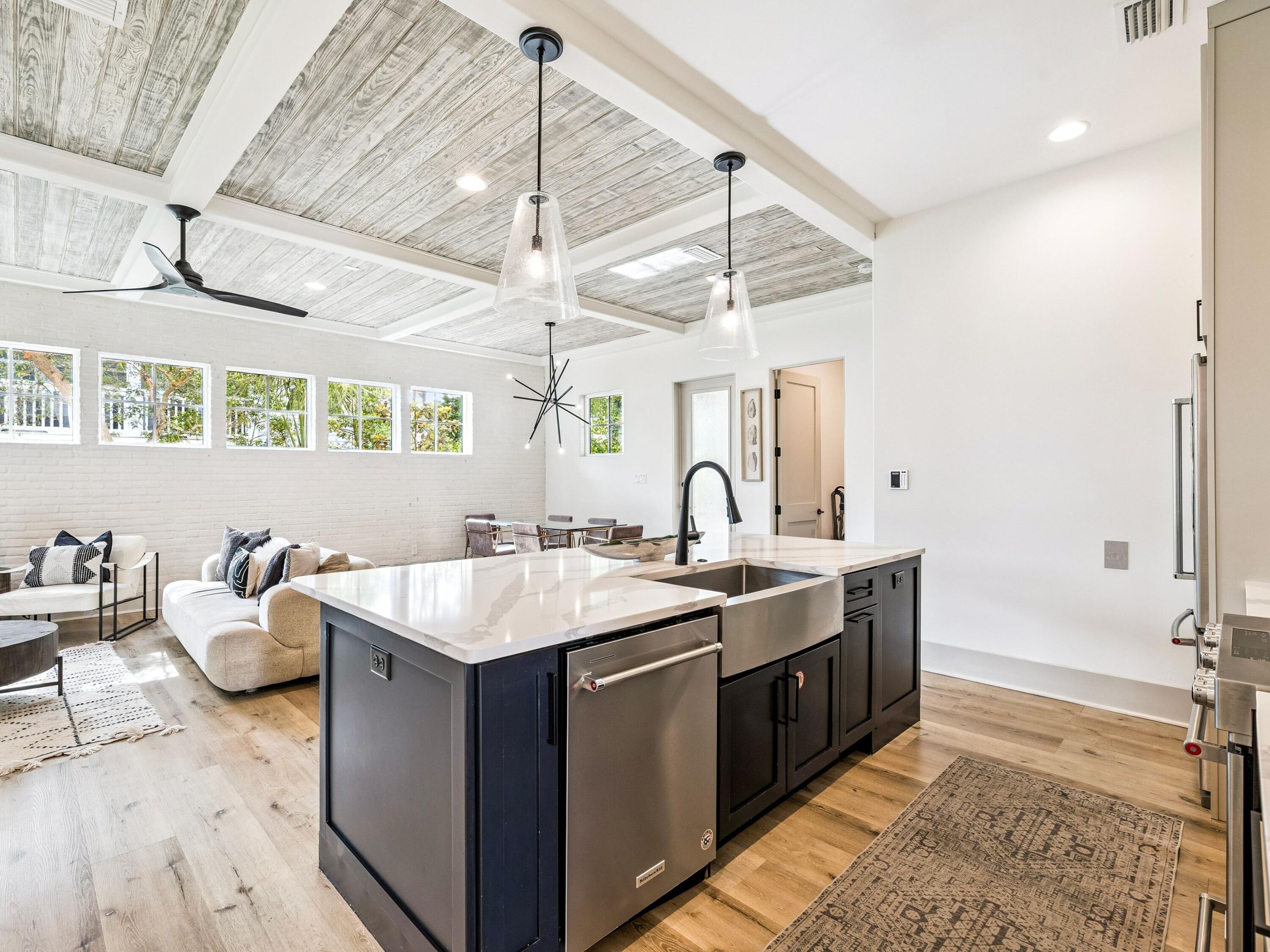 80 Grande Pointe Drive