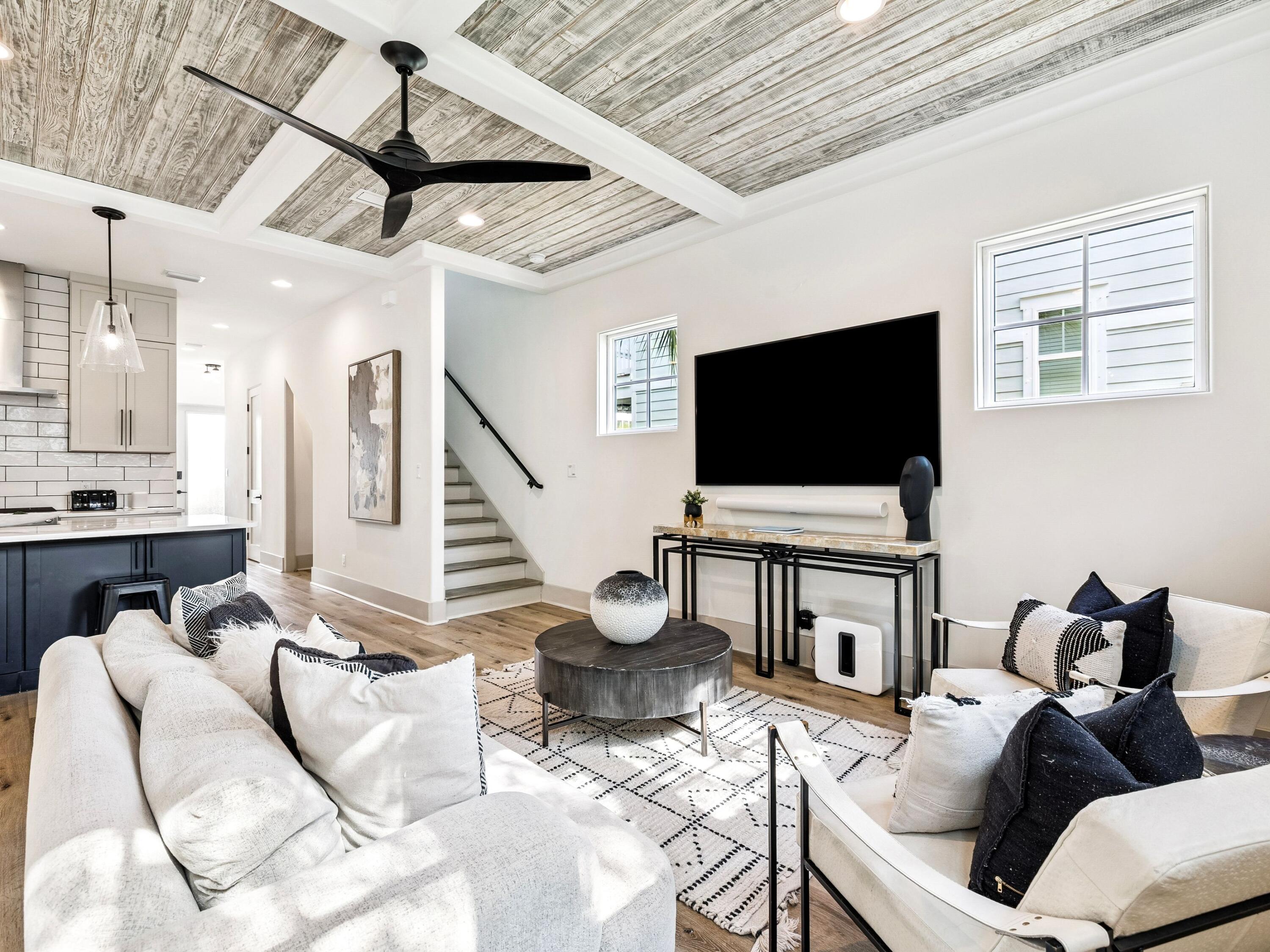 80 Grande Pointe Drive
