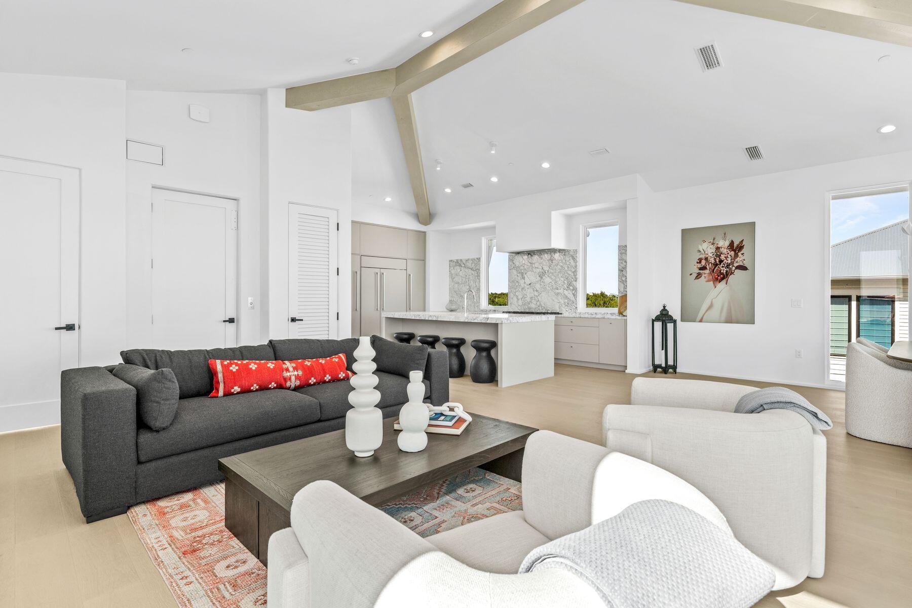 244 W Park Place Avenue
