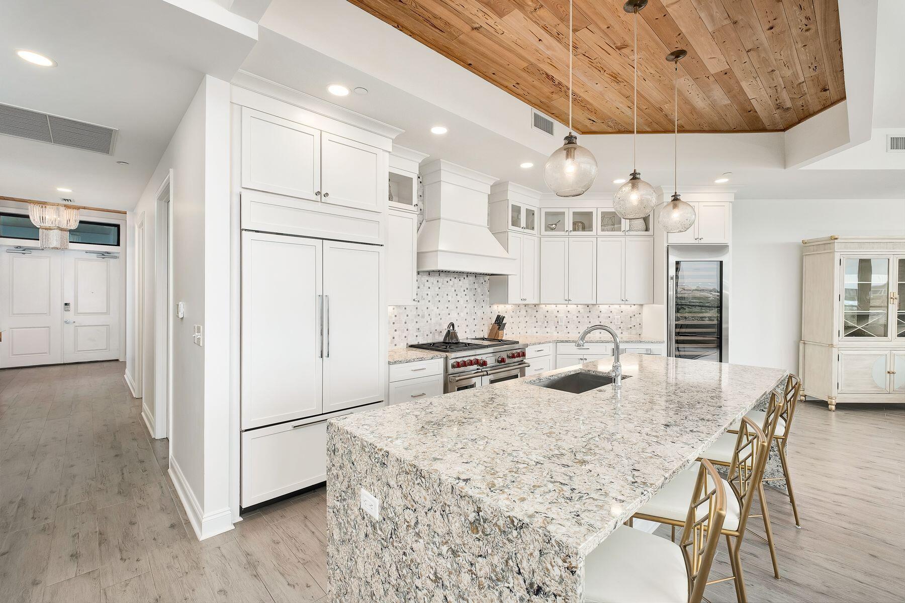 4463 W County Highway 30A UNIT 400
