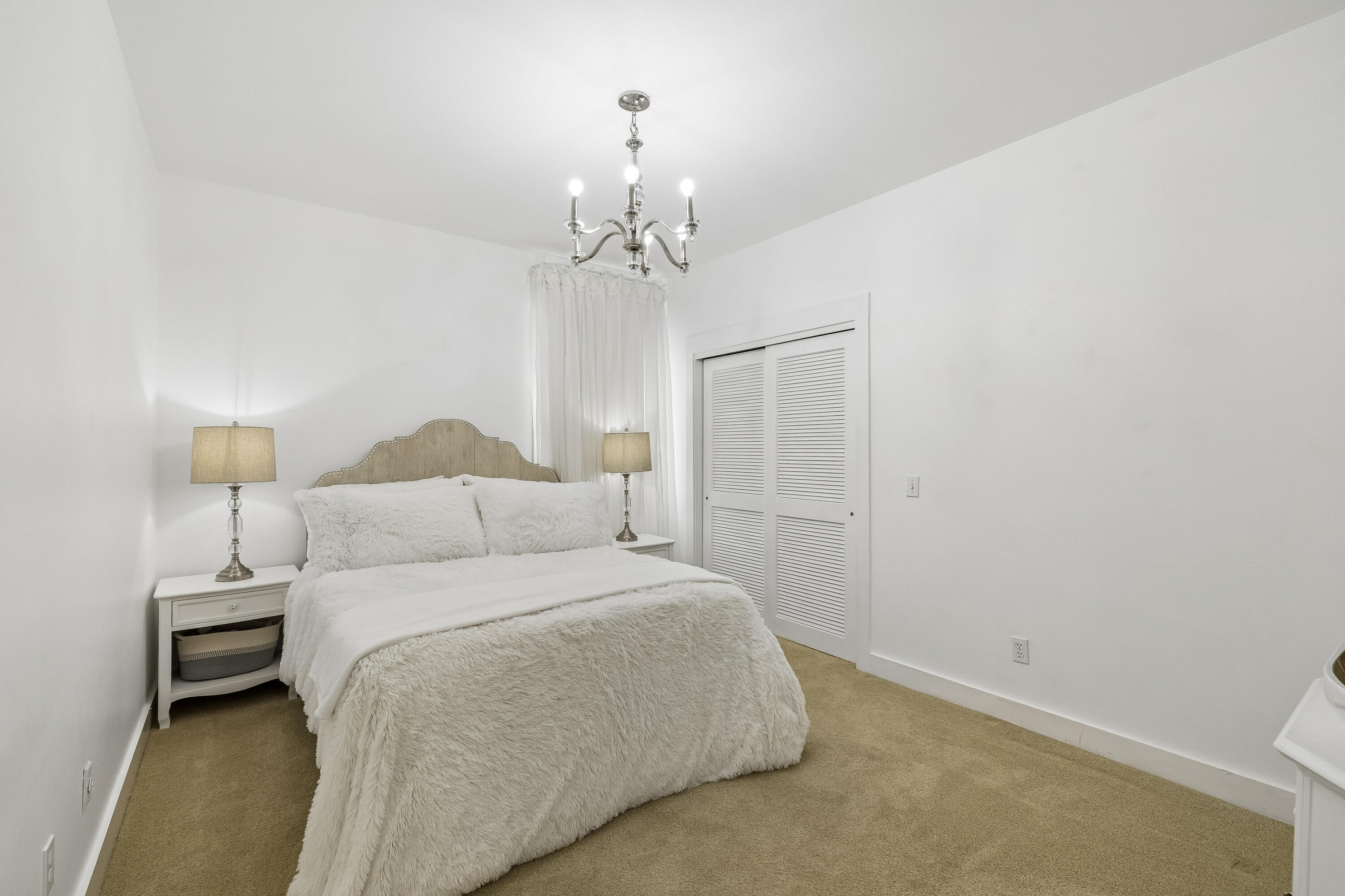 223 N Andalusia Avenue
