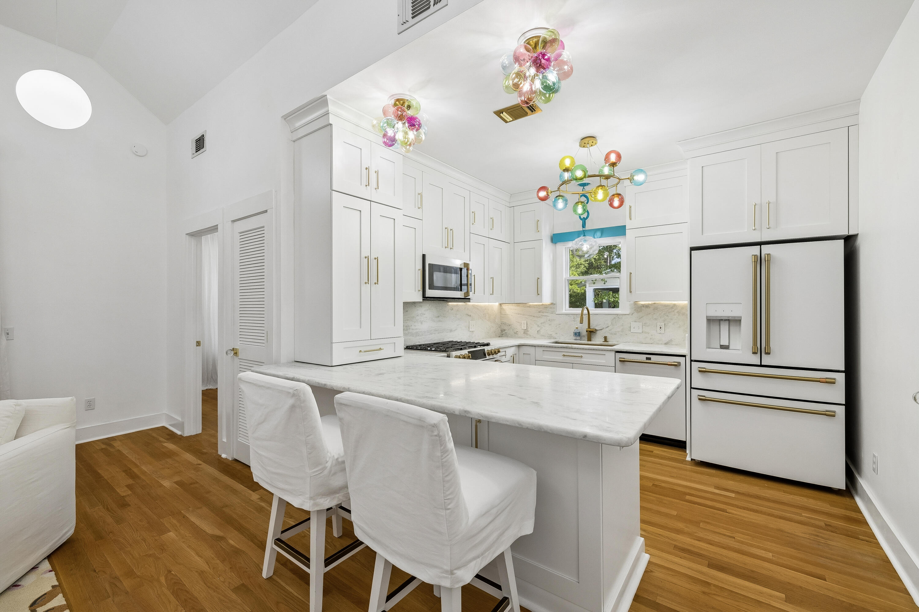 223 N Andalusia Avenue