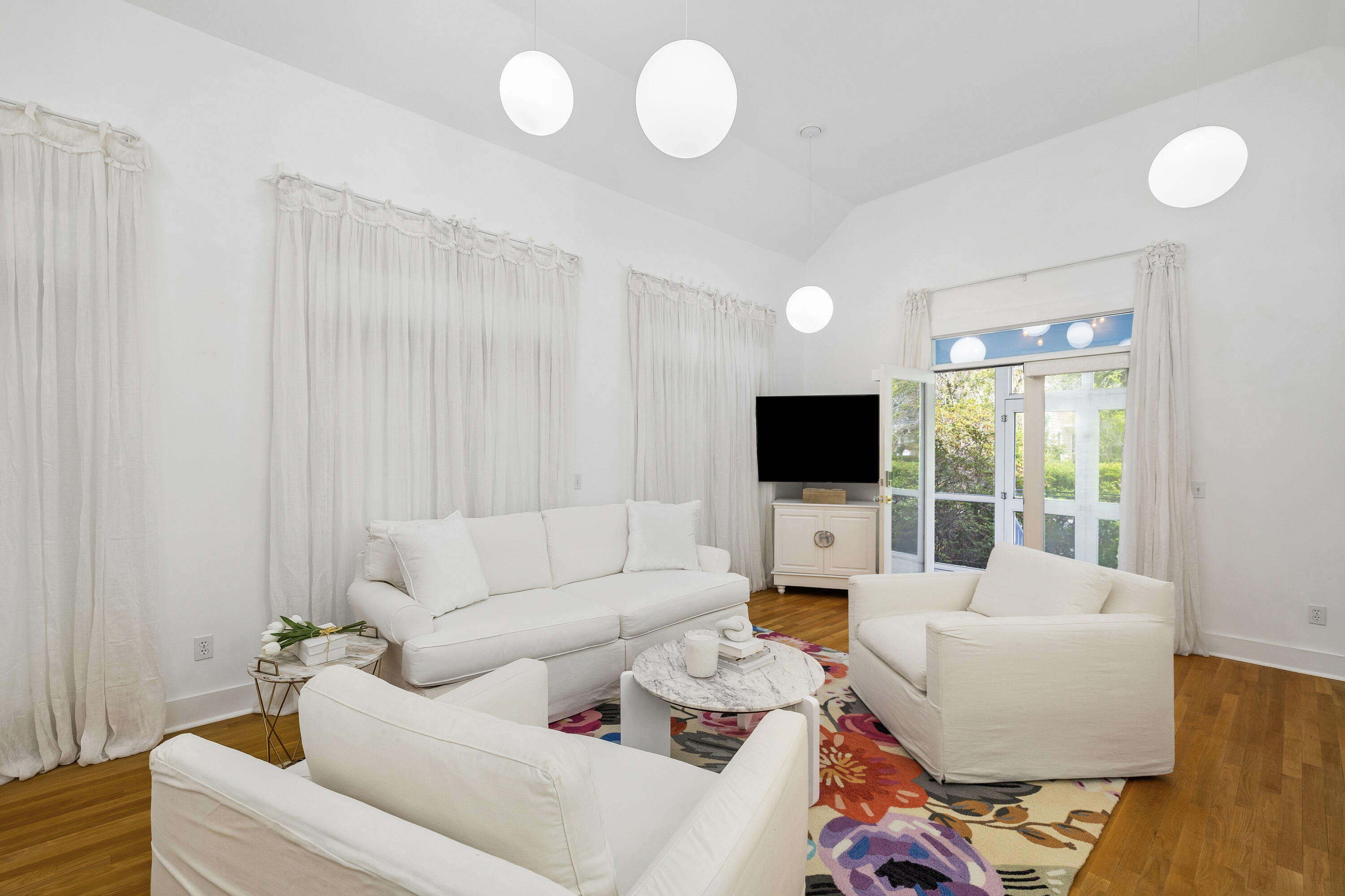 223 N Andalusia Avenue