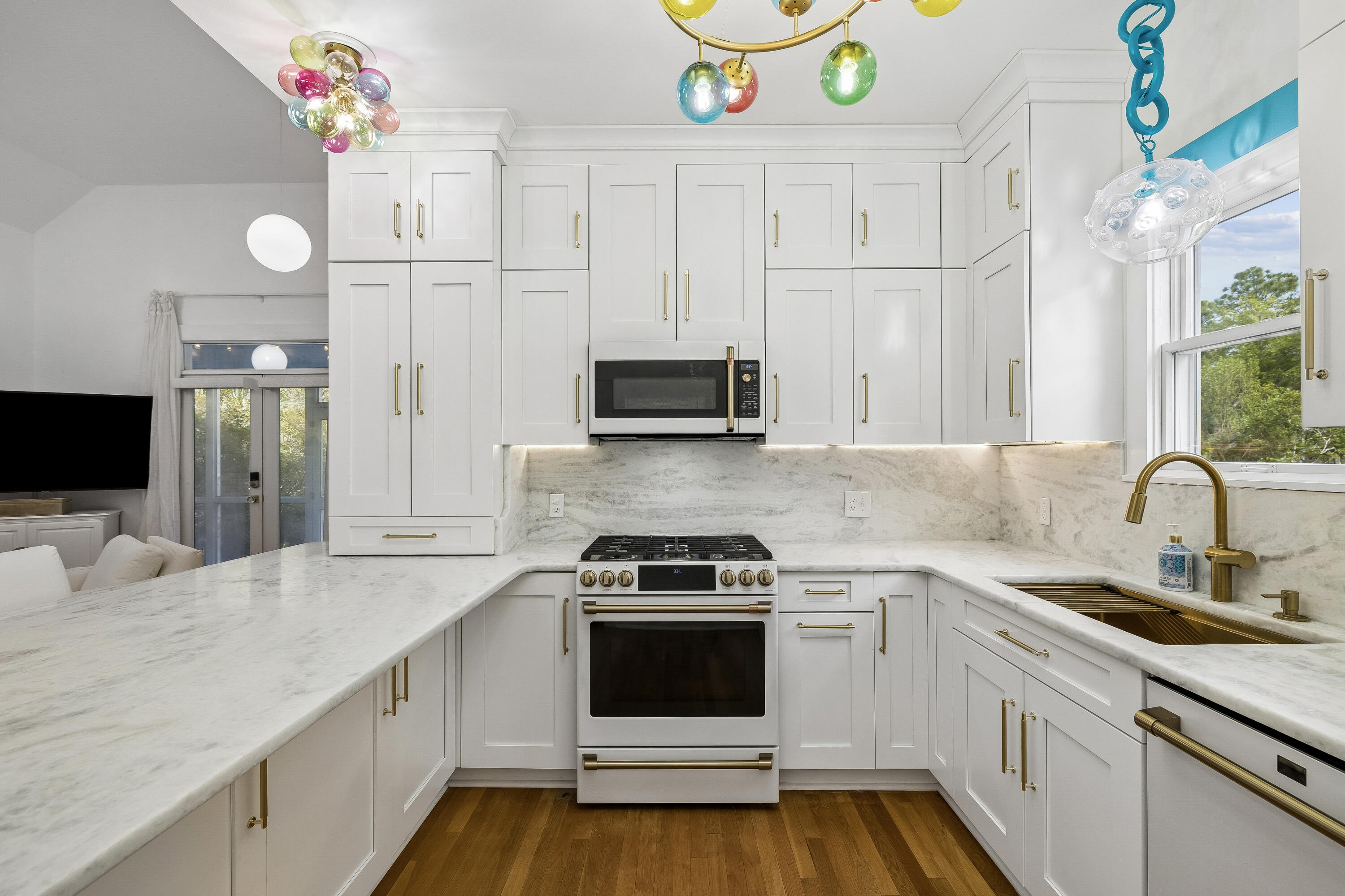 223 N Andalusia Avenue