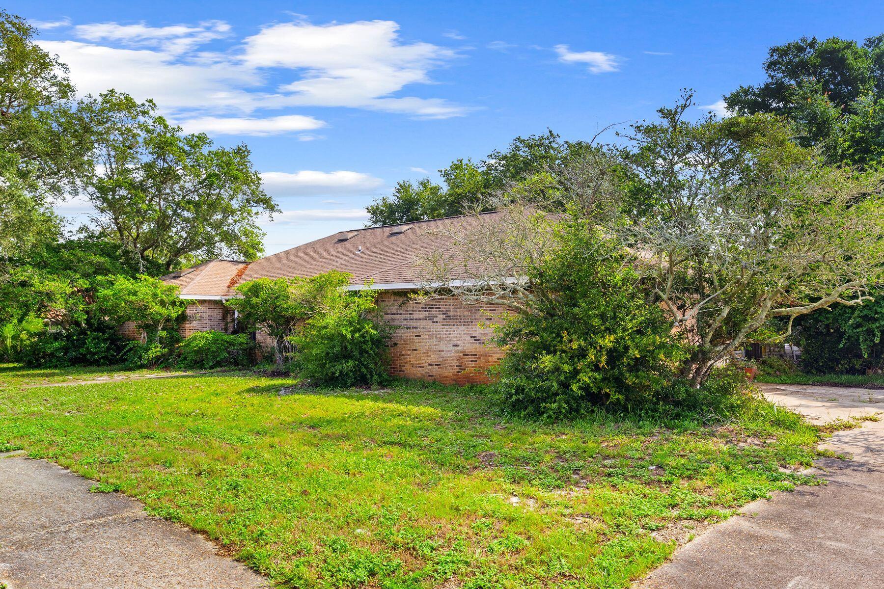 4 Chickasaw Way