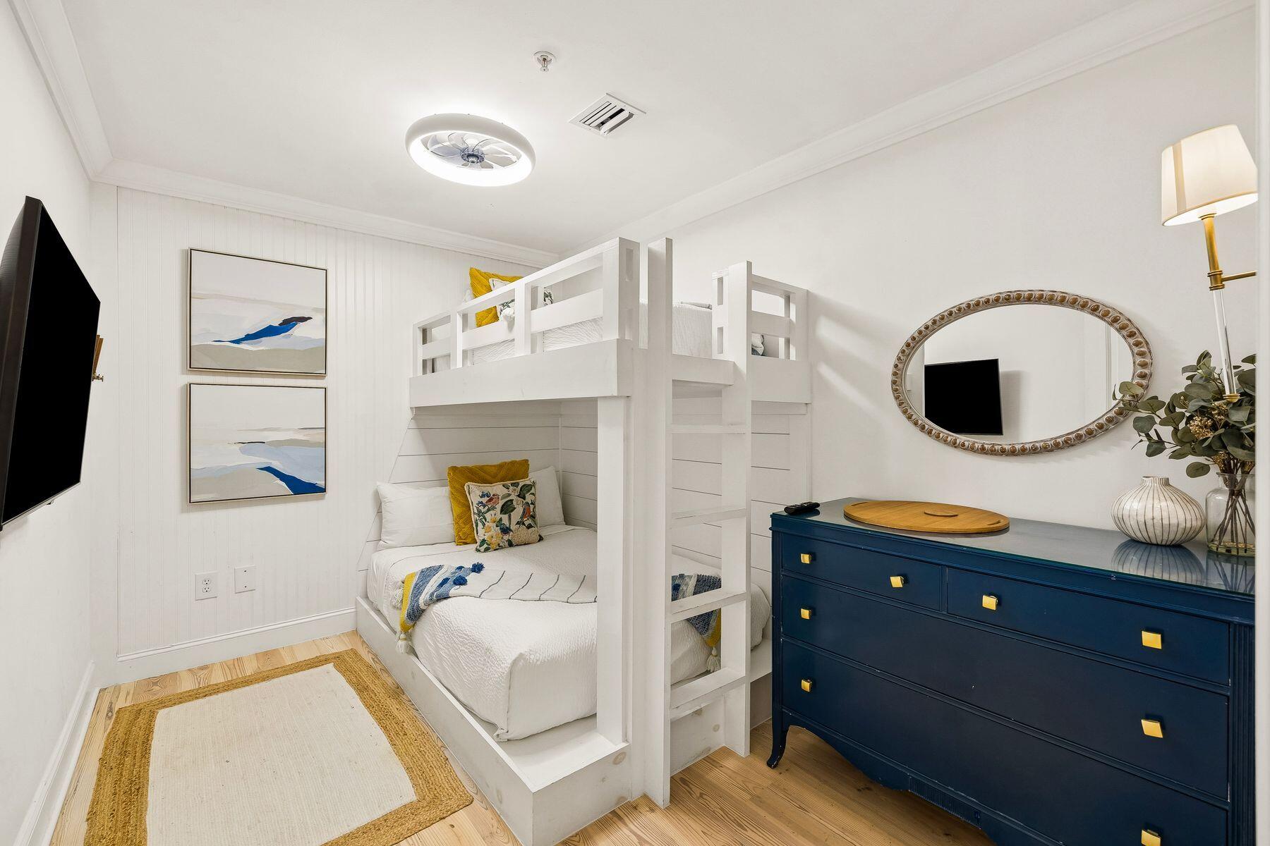 104 N Barrett Square 2B