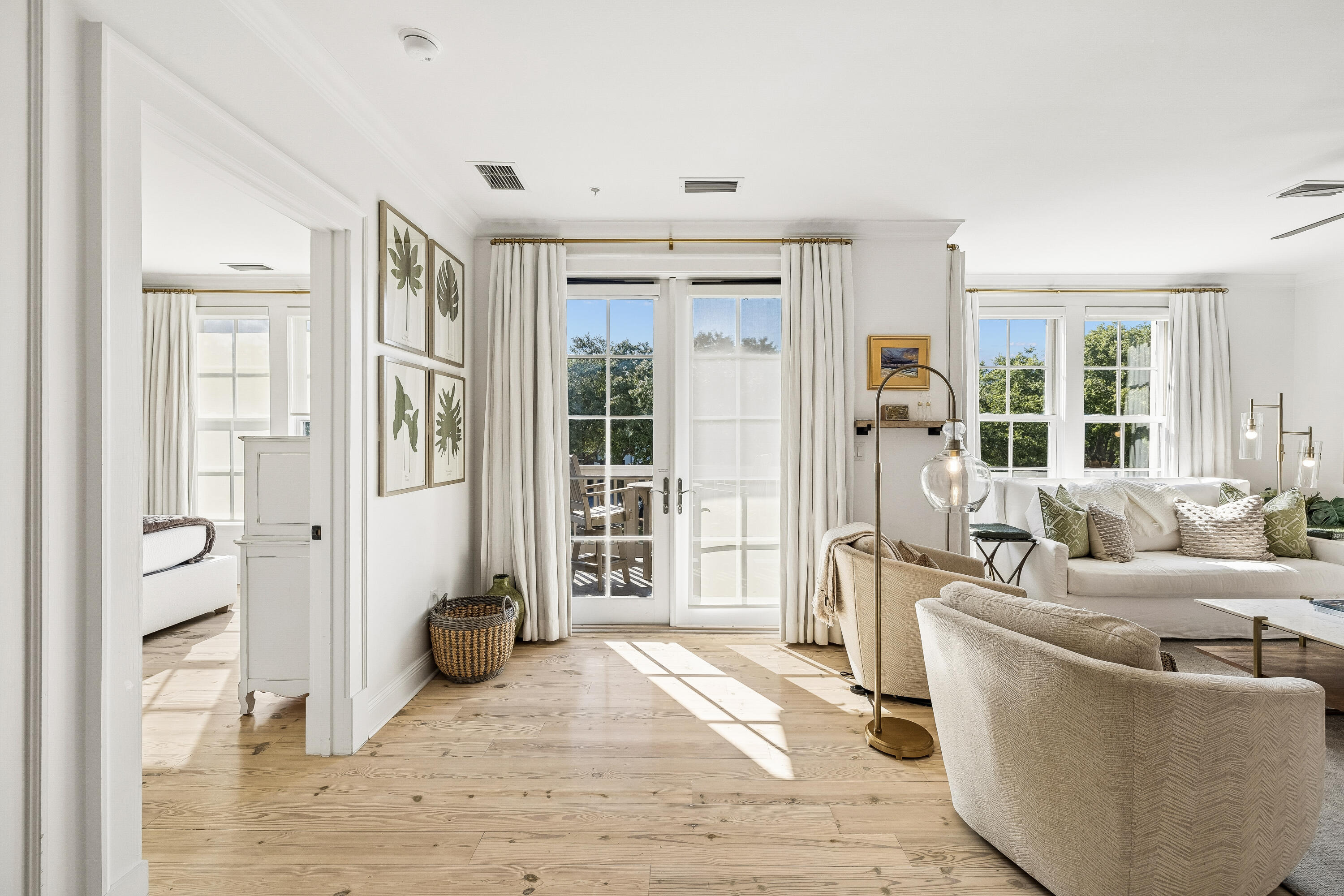 104 N Barrett Square 2B