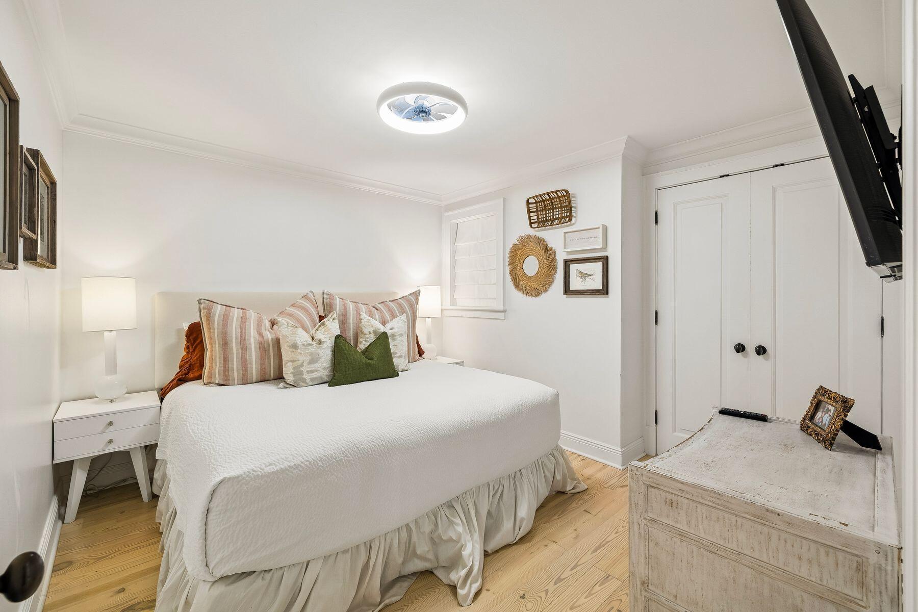 104 N Barrett Square 2B