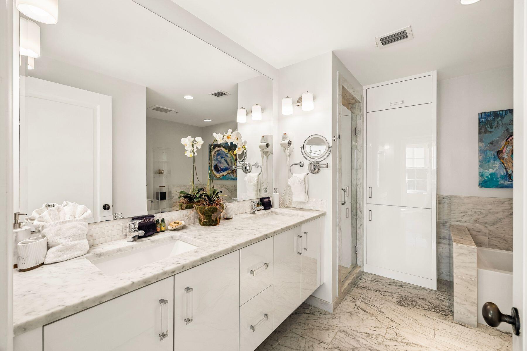 104 N Barrett Square 2B