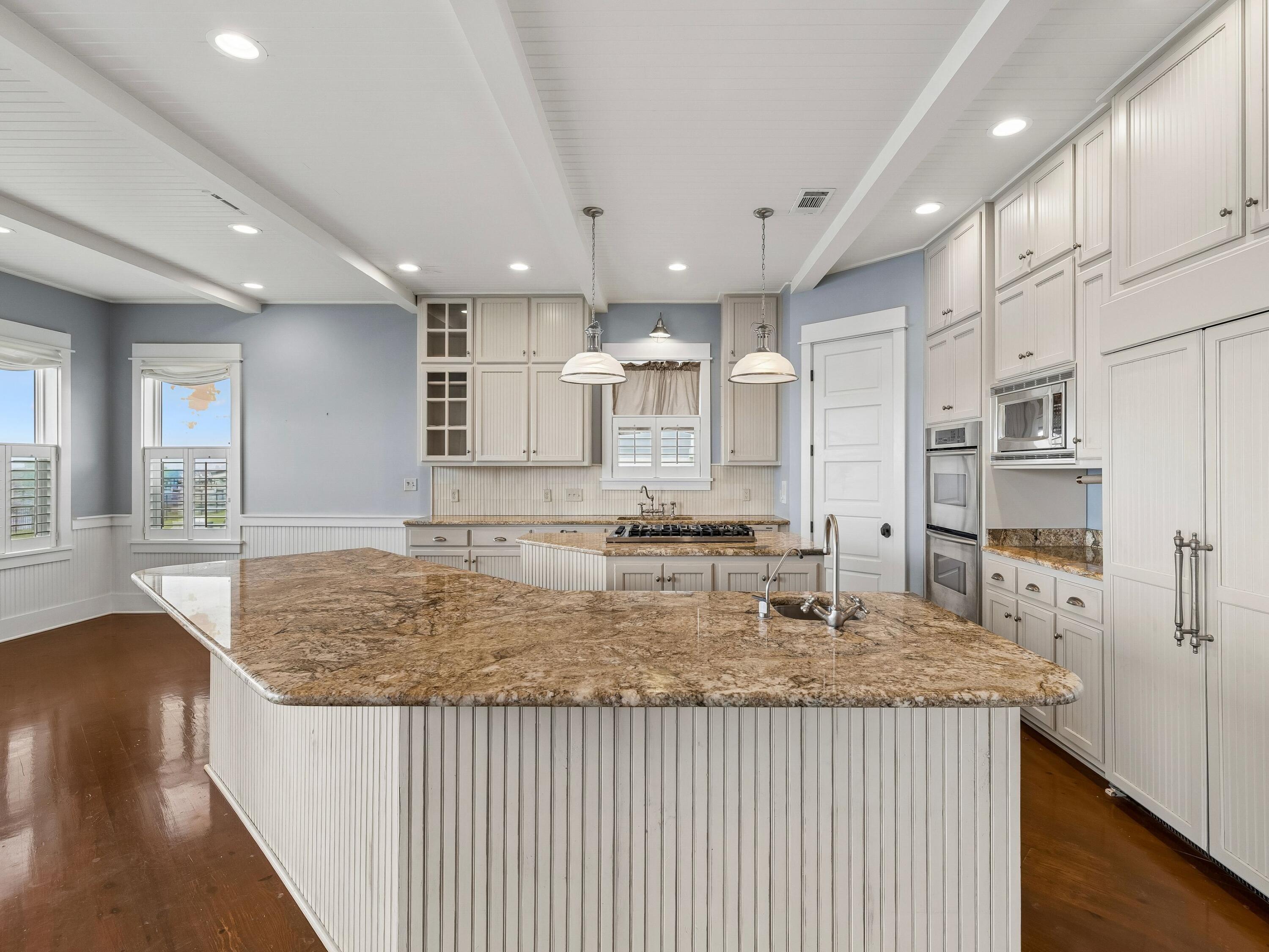 3361 Edgewater Drive