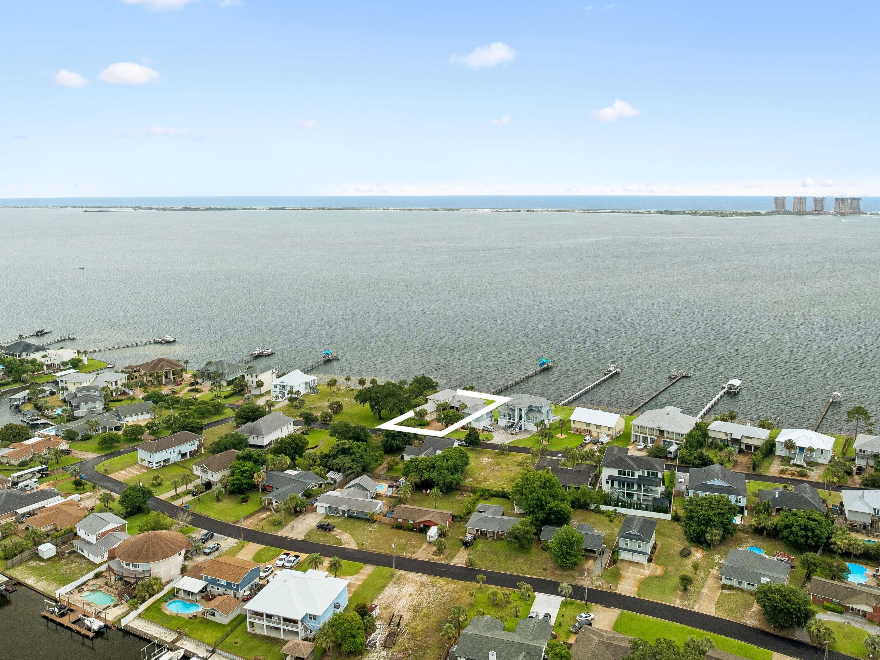 3361 Edgewater Drive