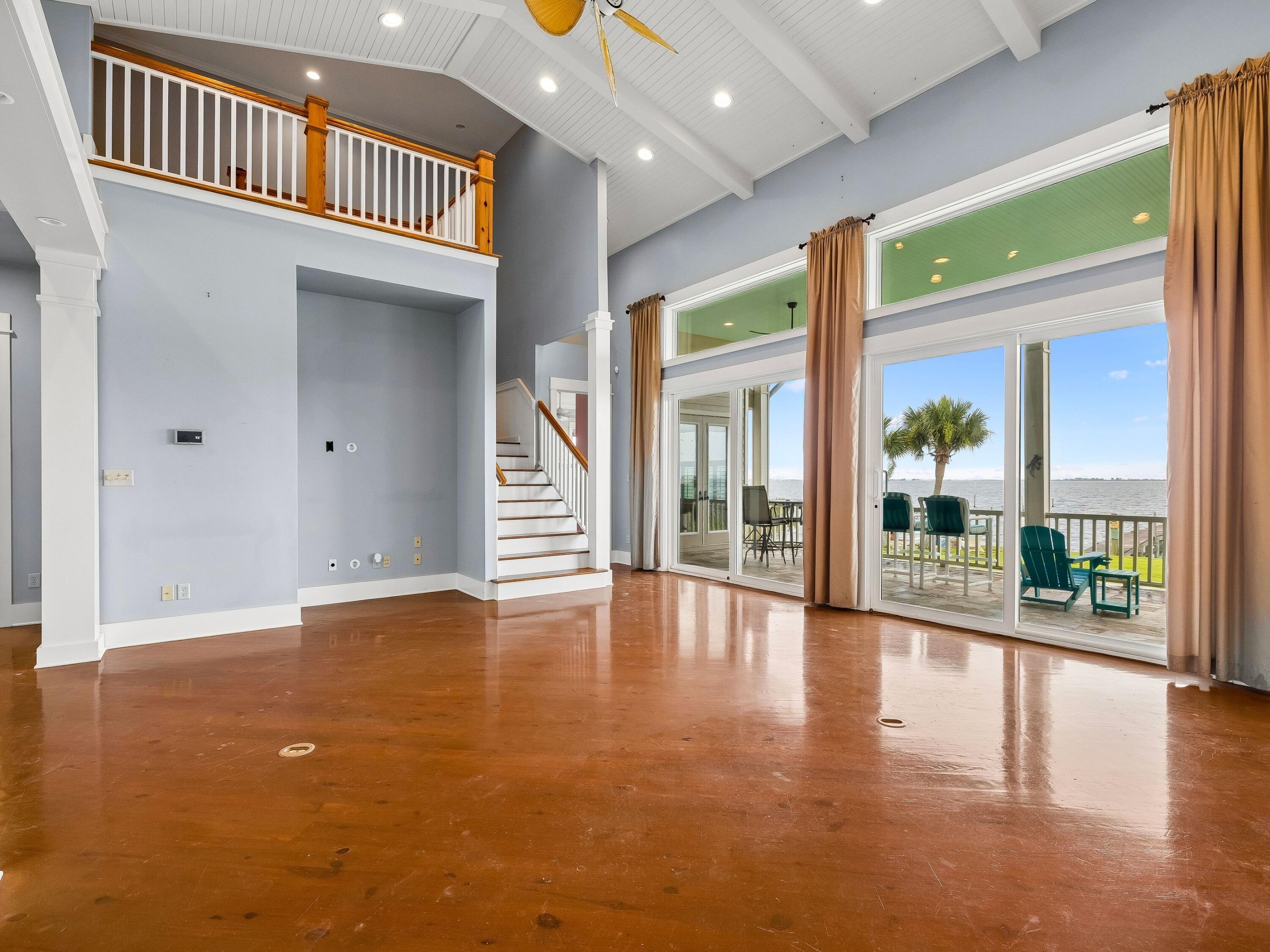 3361 Edgewater Drive
