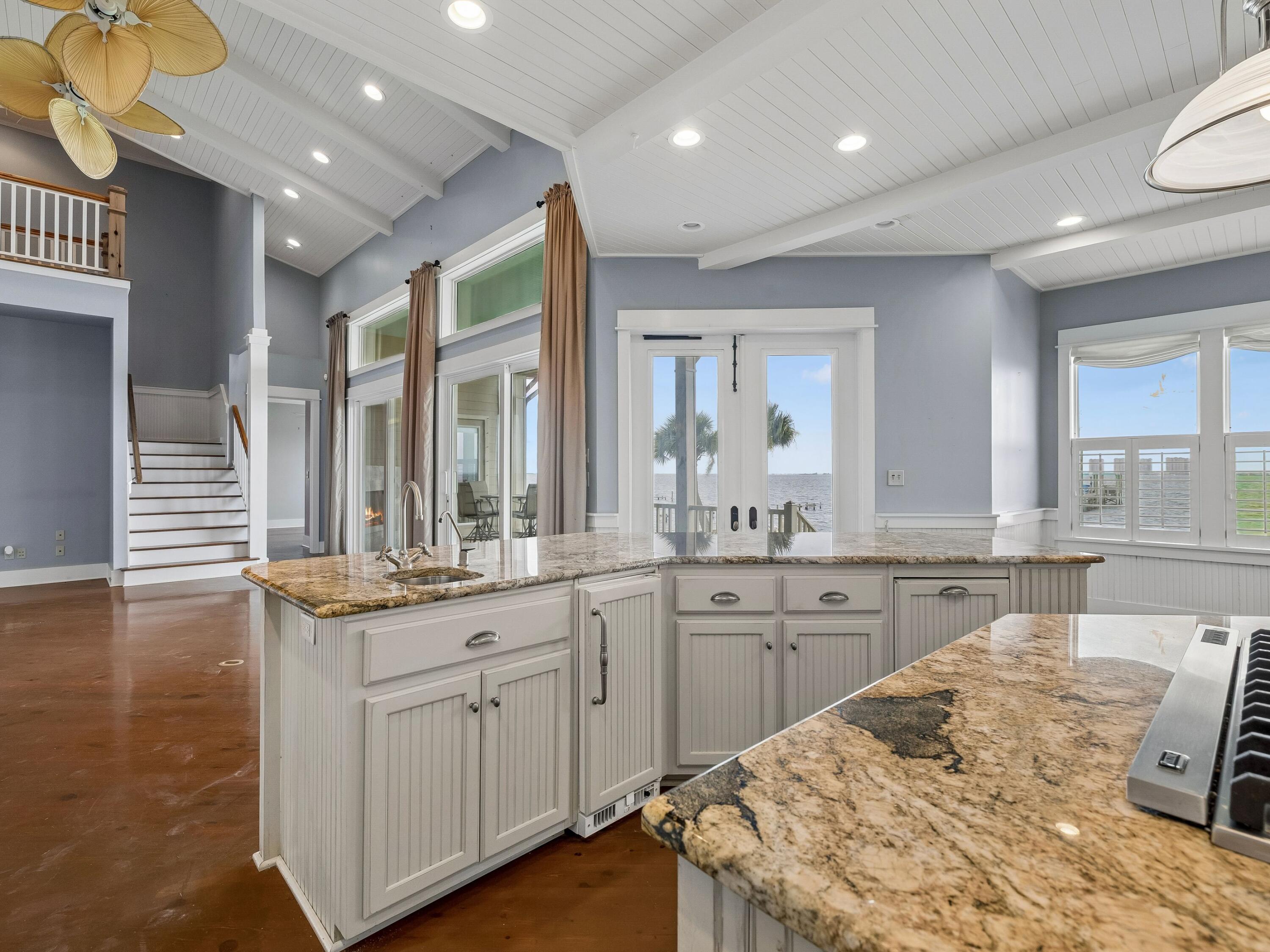 3361 Edgewater Drive