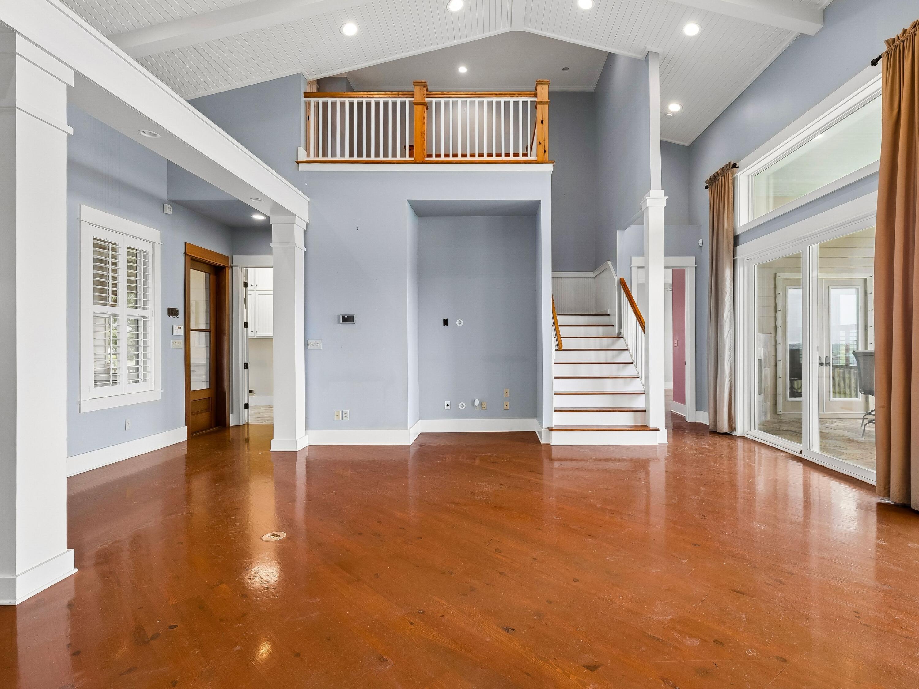 3361 Edgewater Drive