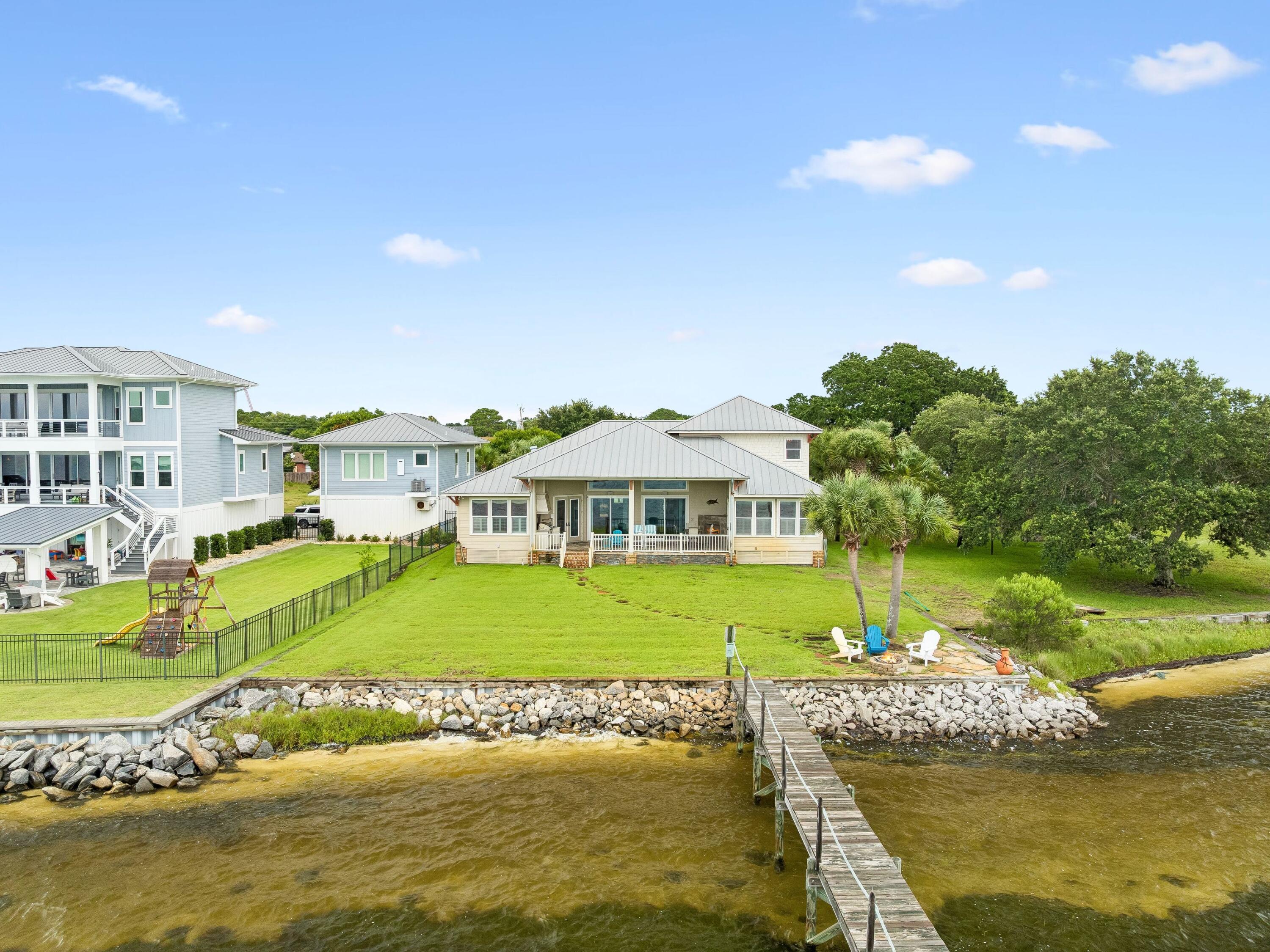3361 Edgewater Drive