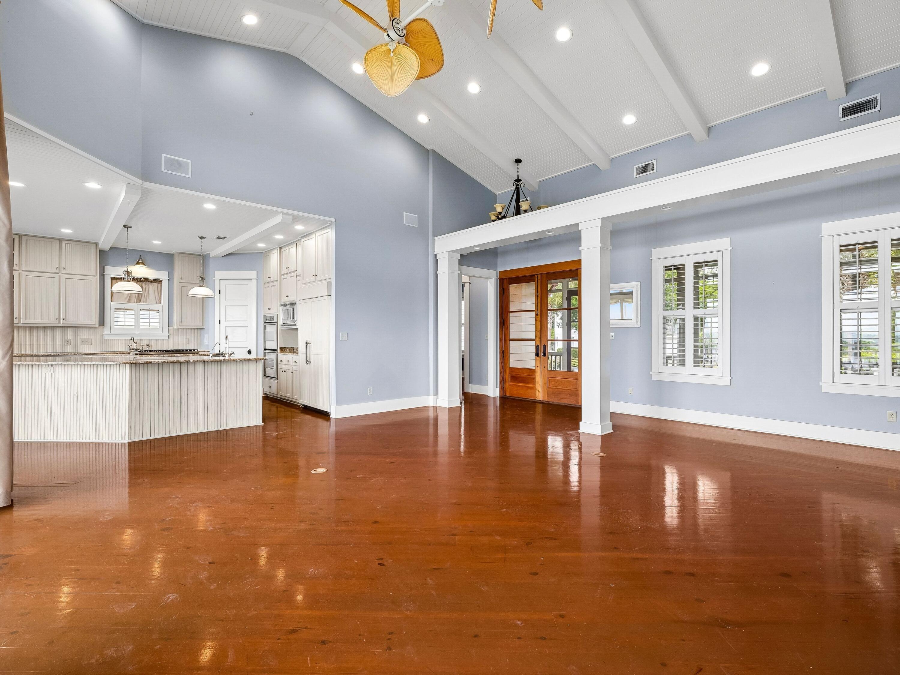 3361 Edgewater Drive