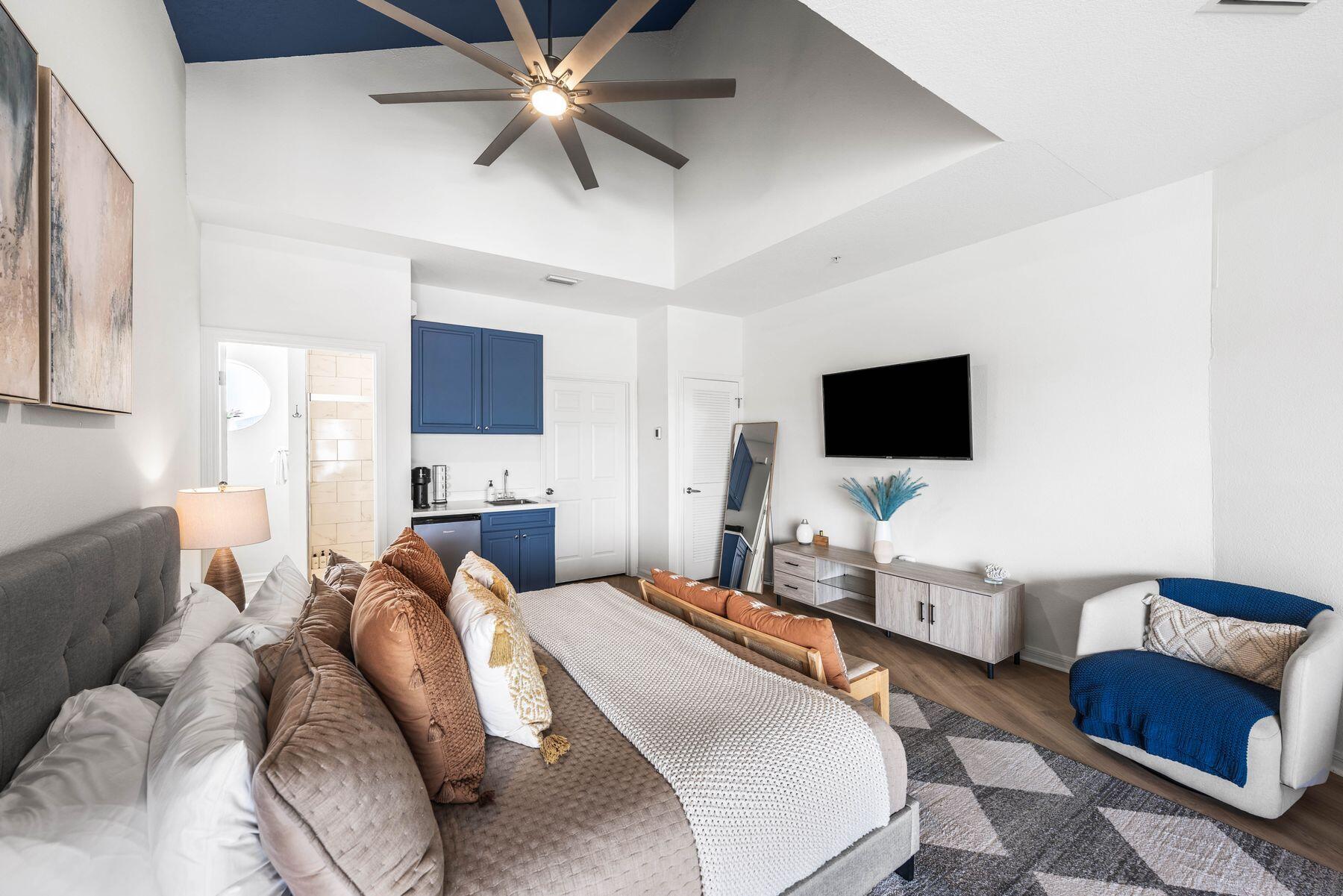 3695 Scenic Highway 98 903