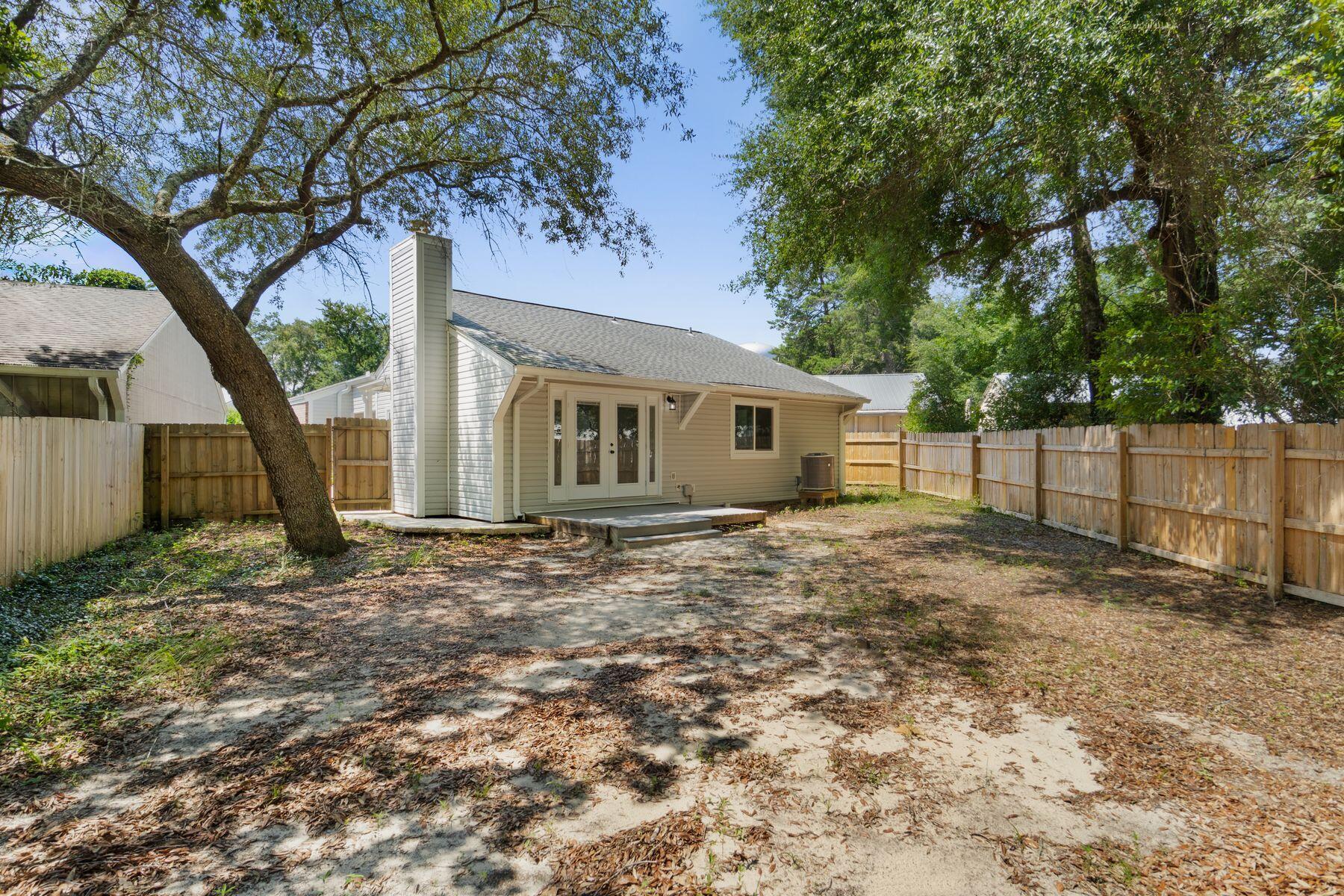 208 Cottonwood Court