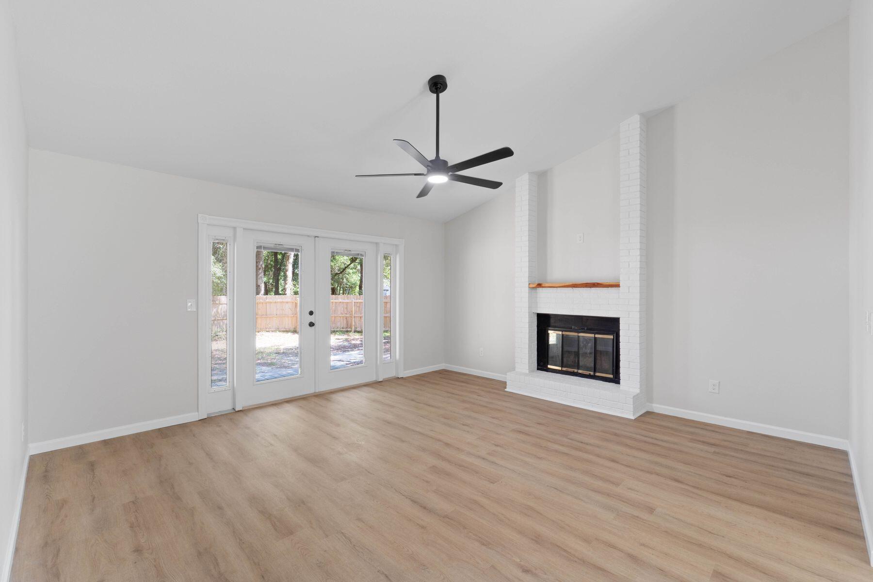208 Cottonwood Court