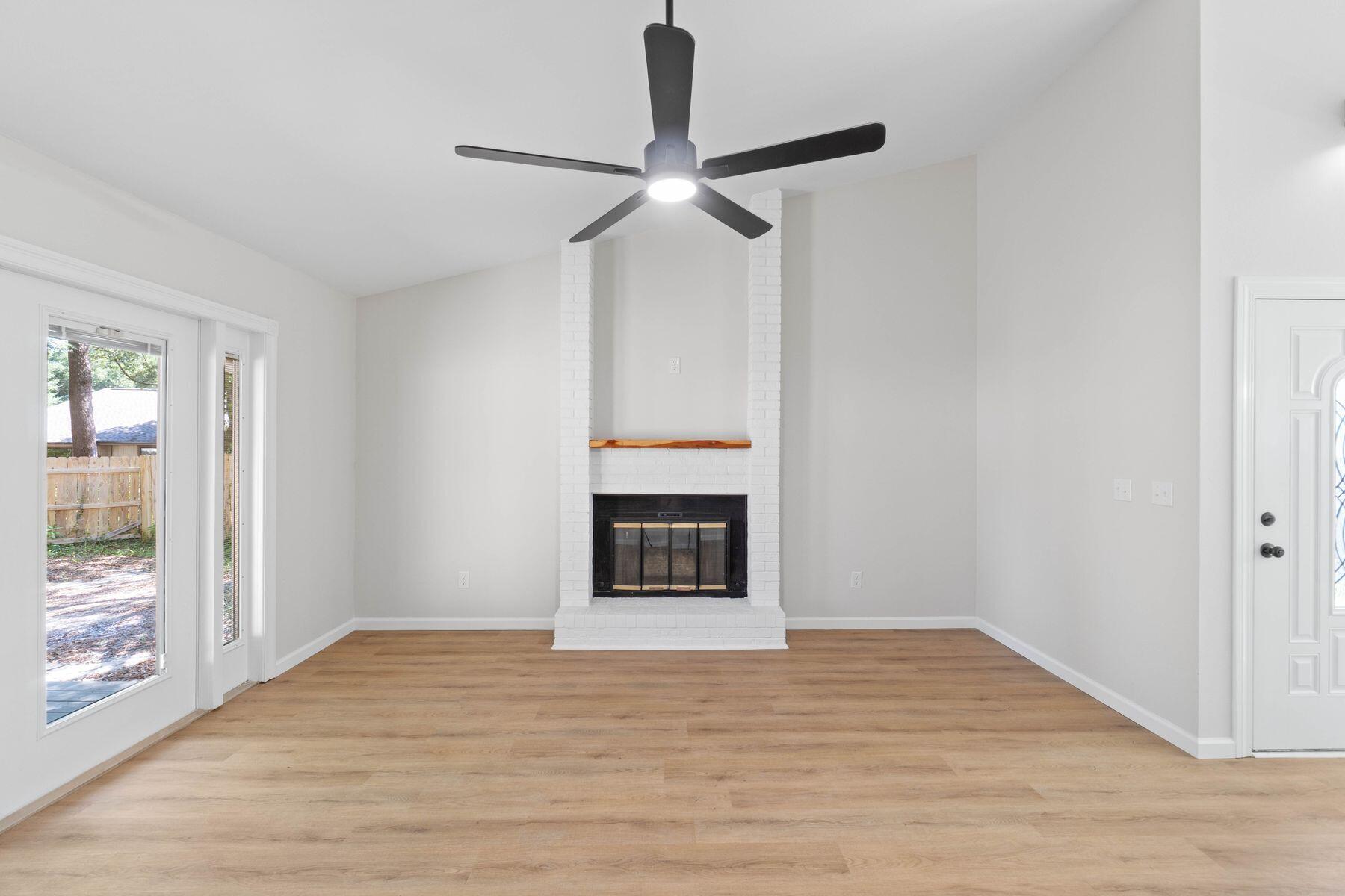 208 Cottonwood Court
