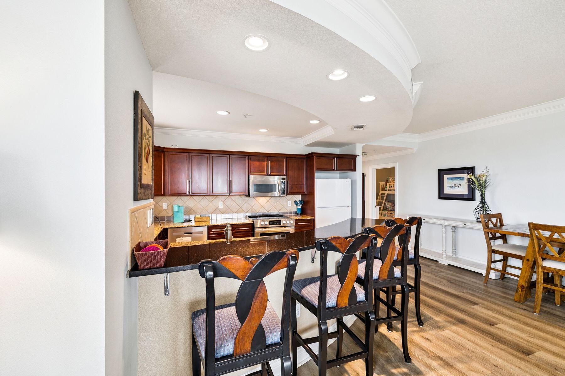 10 Harbor Boulevard E210