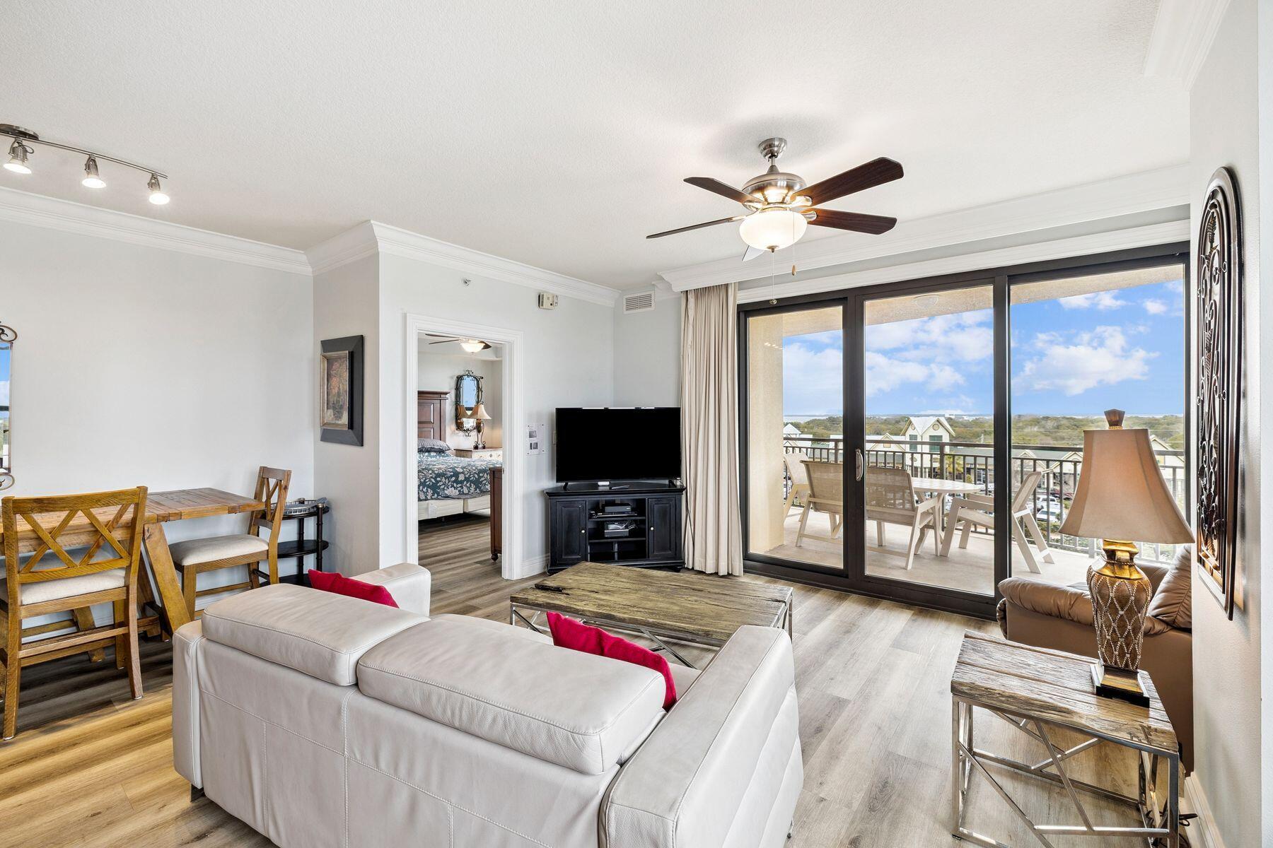 10 Harbor Boulevard E210