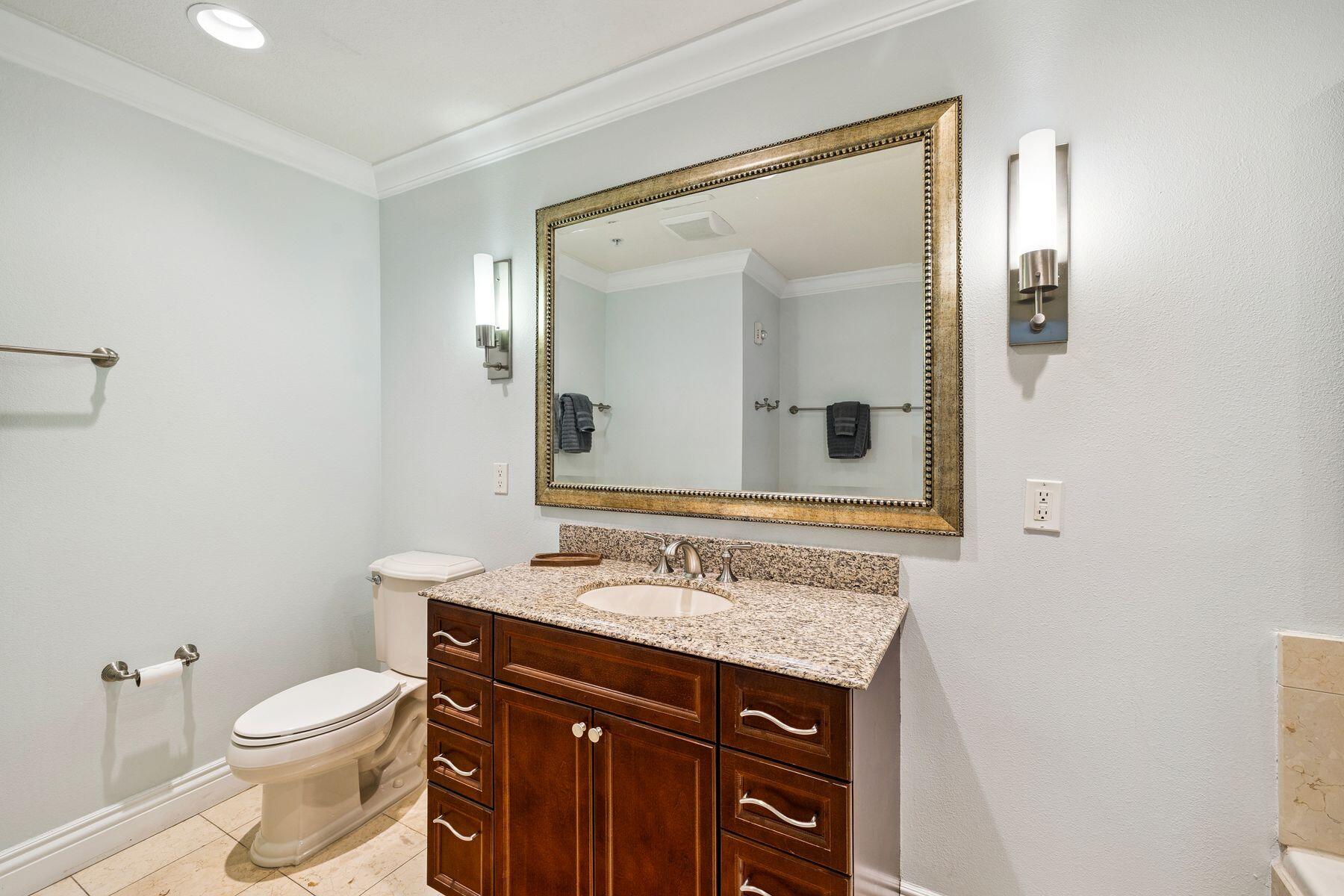 10 Harbor Boulevard E210