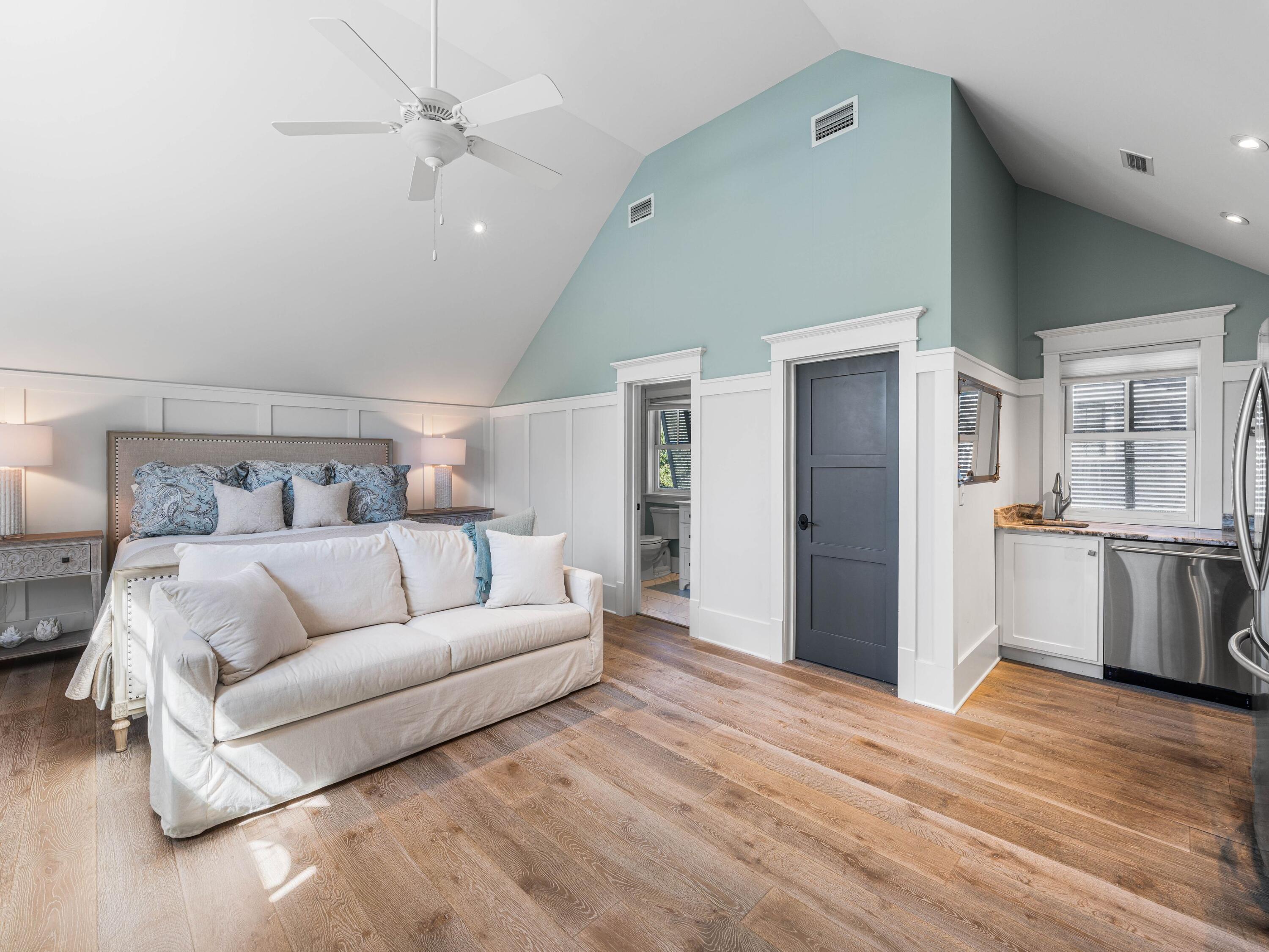 52 N Shingle Lane