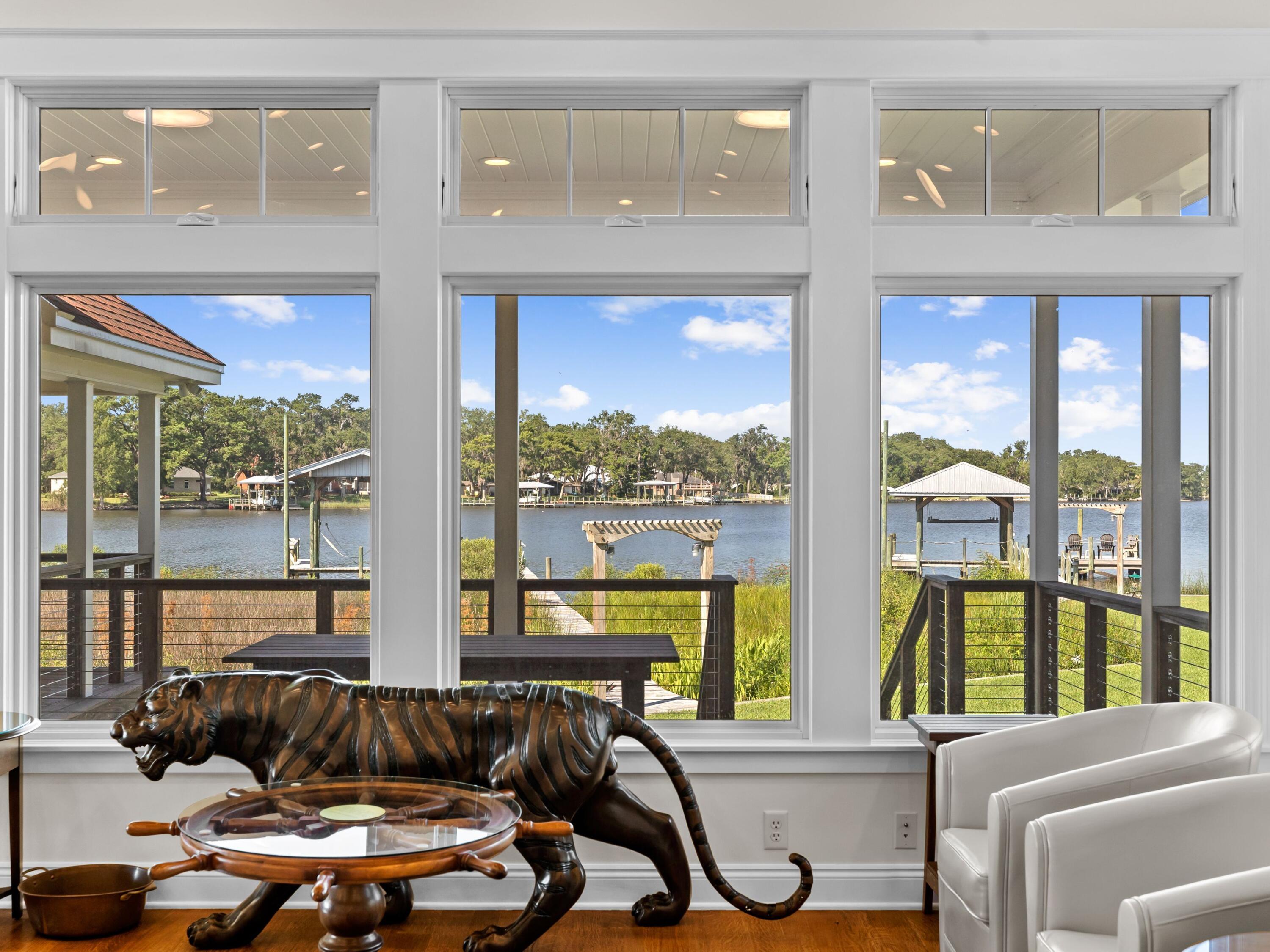 104 George Ellis Point