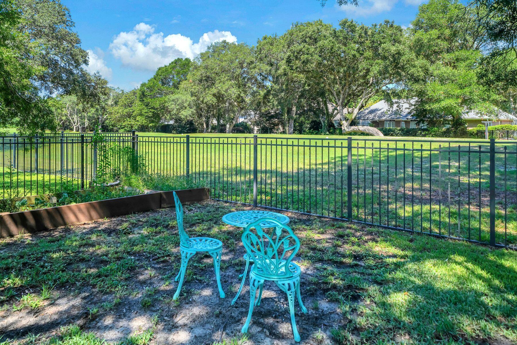 4423 Windlake Drive
