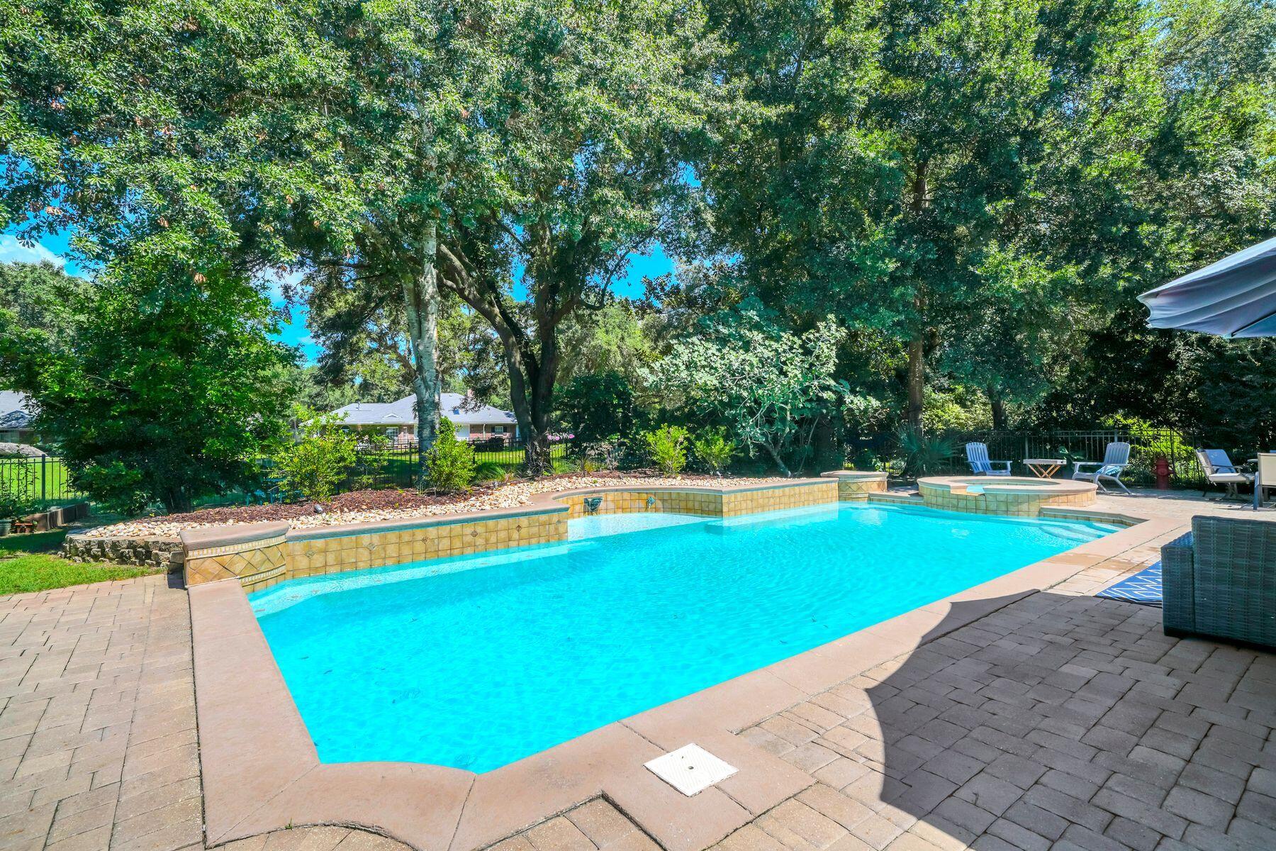 4423 Windlake Drive