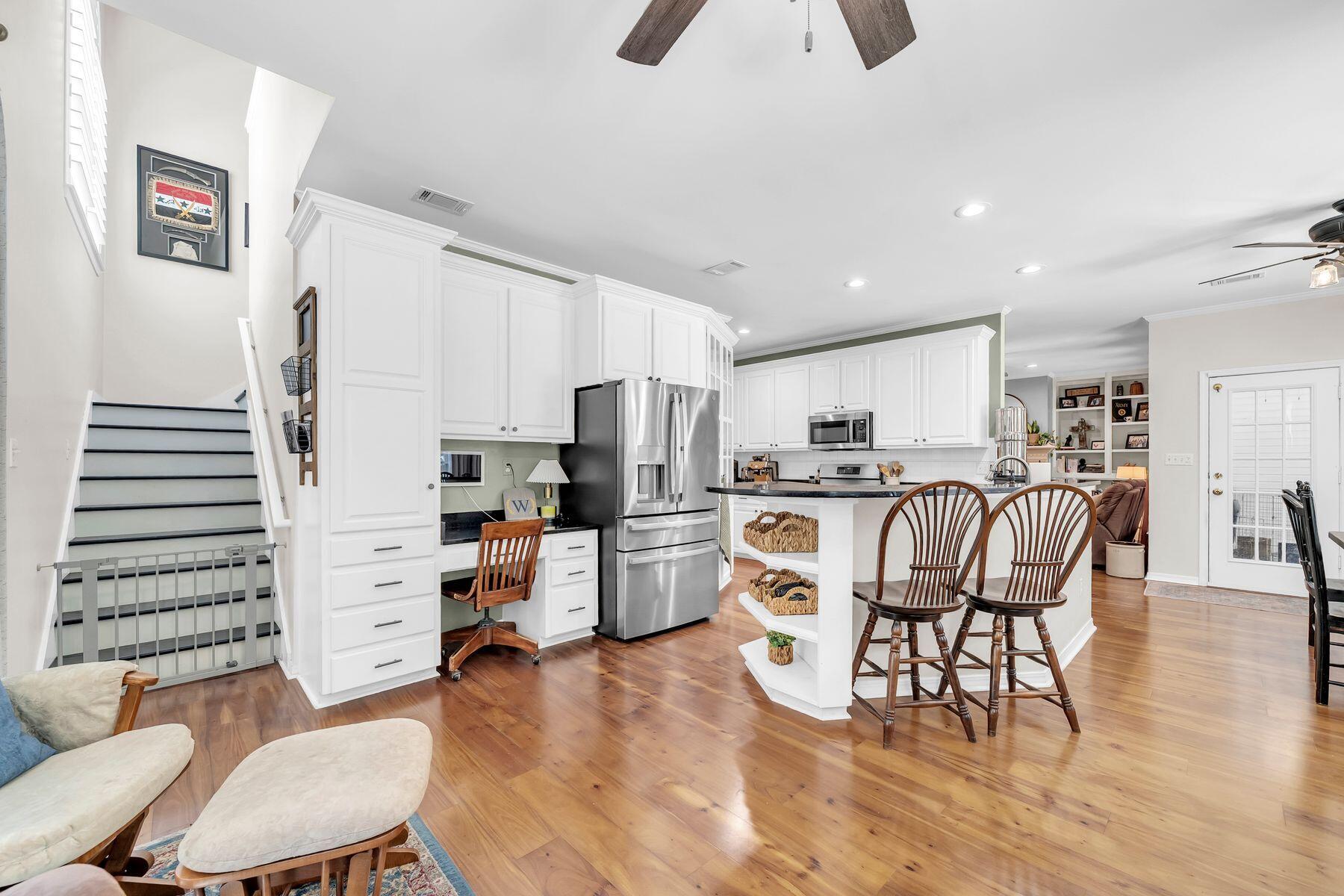 4423 Windlake Drive