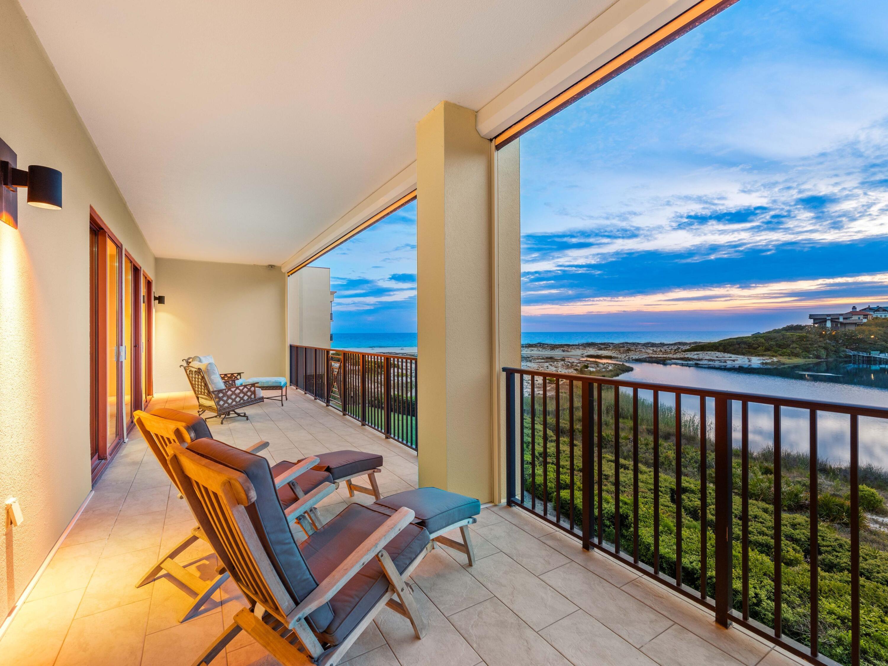 1363 W County Highway 30A UNIT 2120
