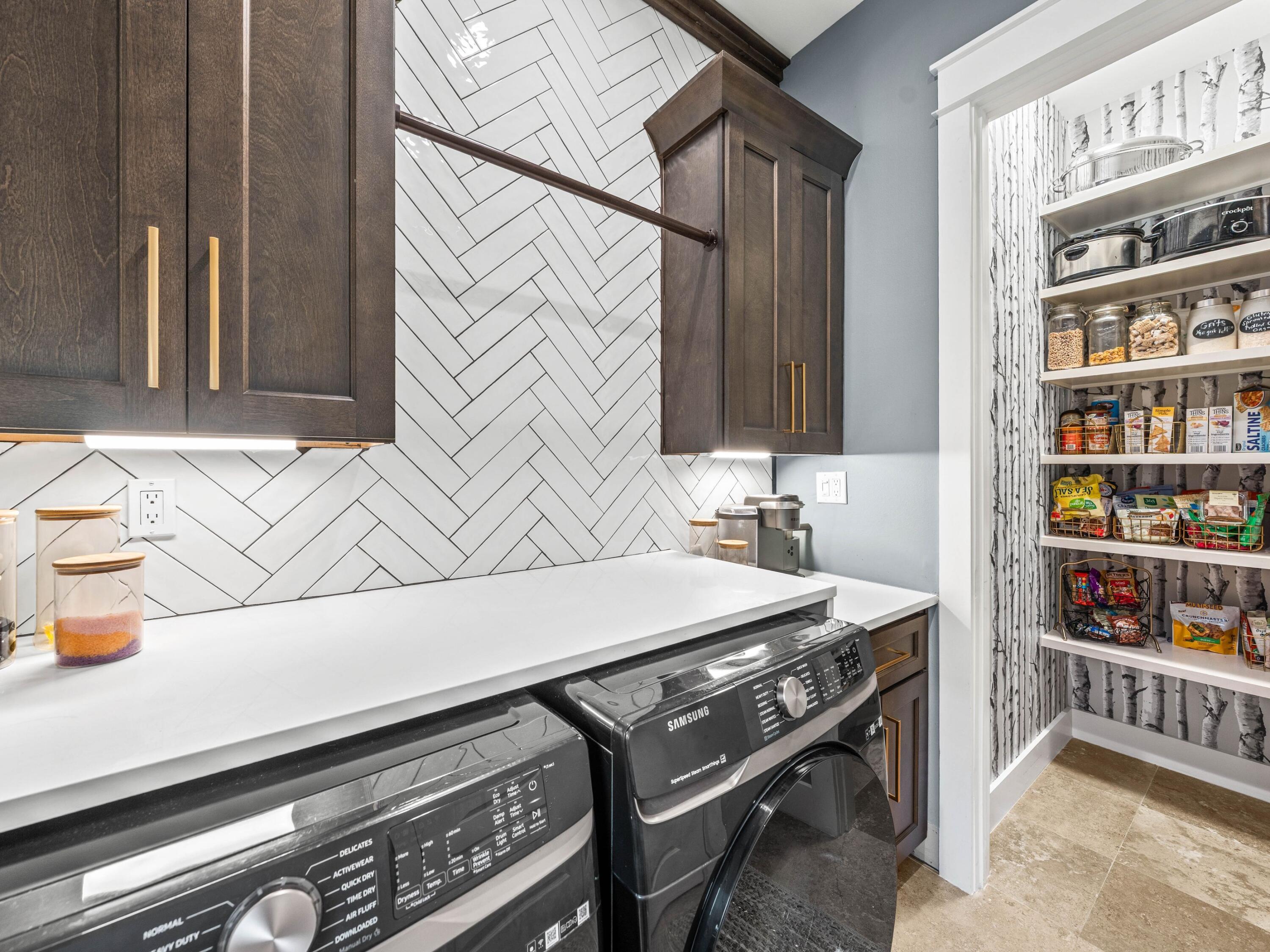 265 Artesian Way