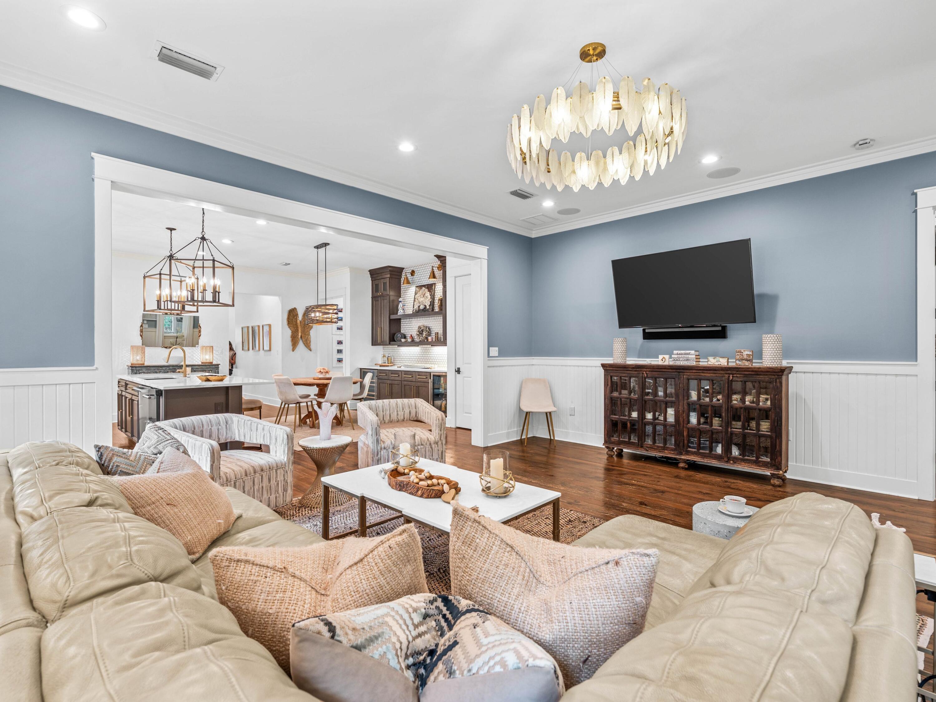 265 Artesian Way