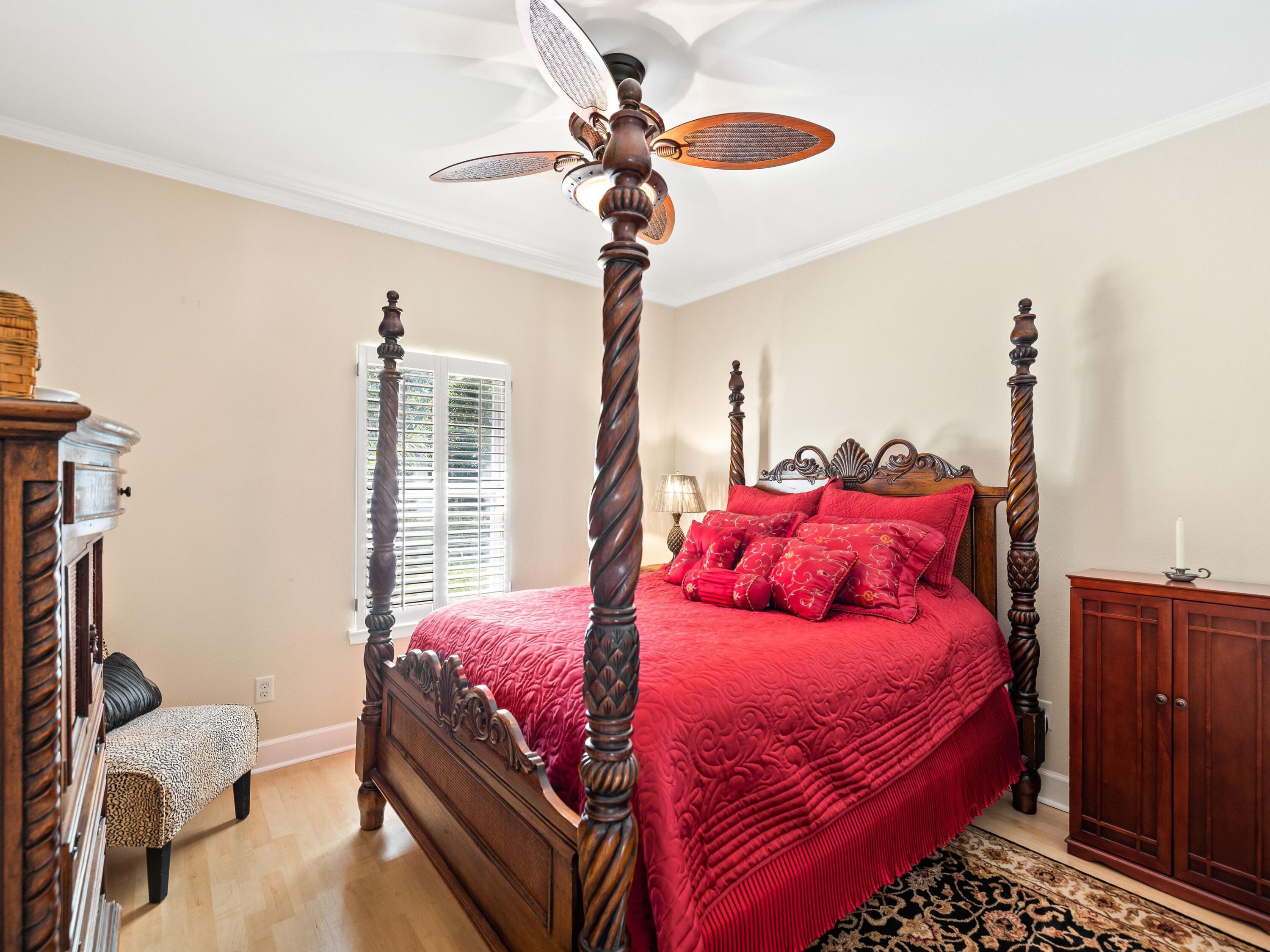 5676 W State Highway 2, DeFuniak Springs