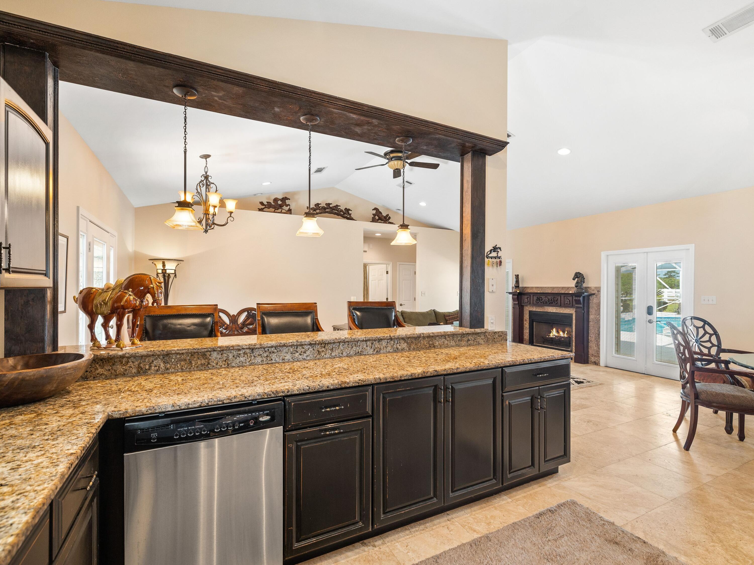 5676 W State Highway 2, DeFuniak Springs
