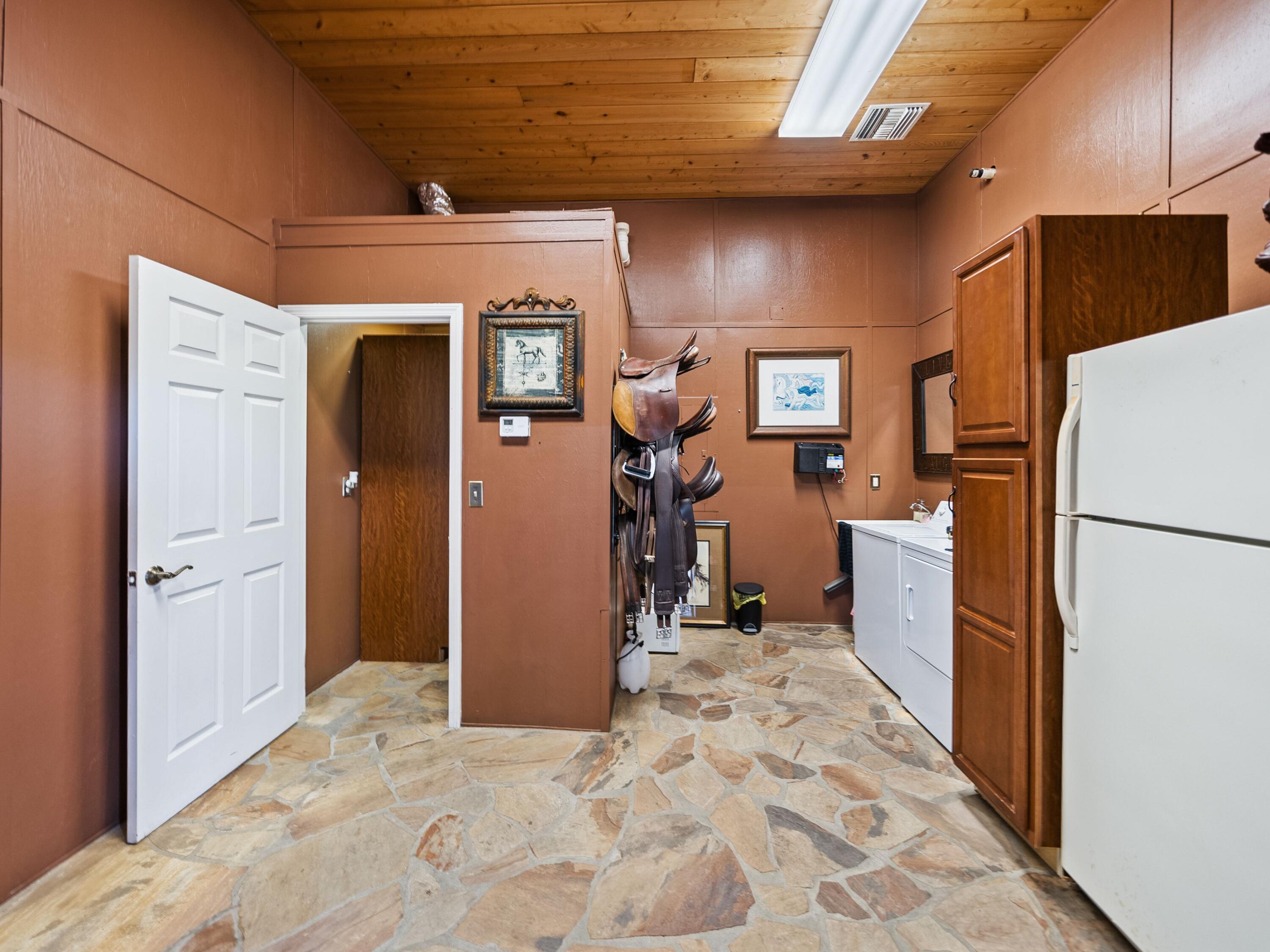5676 W State Highway 2, DeFuniak Springs