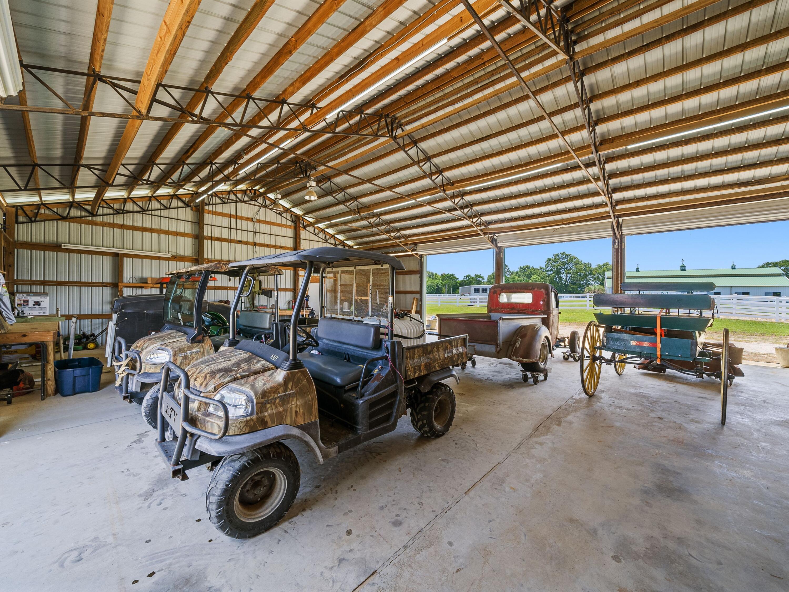 5676 W State Highway 2, DeFuniak Springs