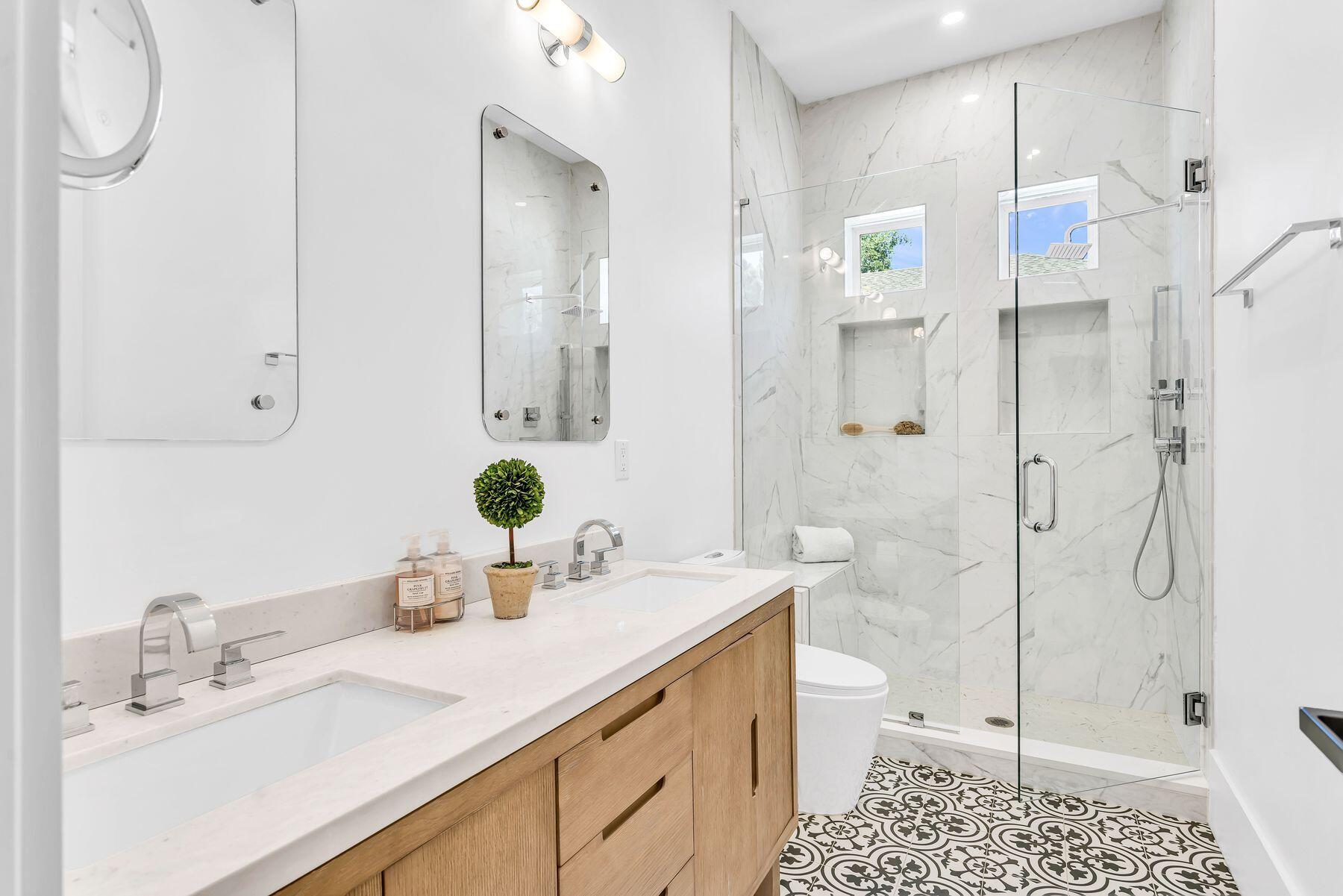 241 N 7th Street