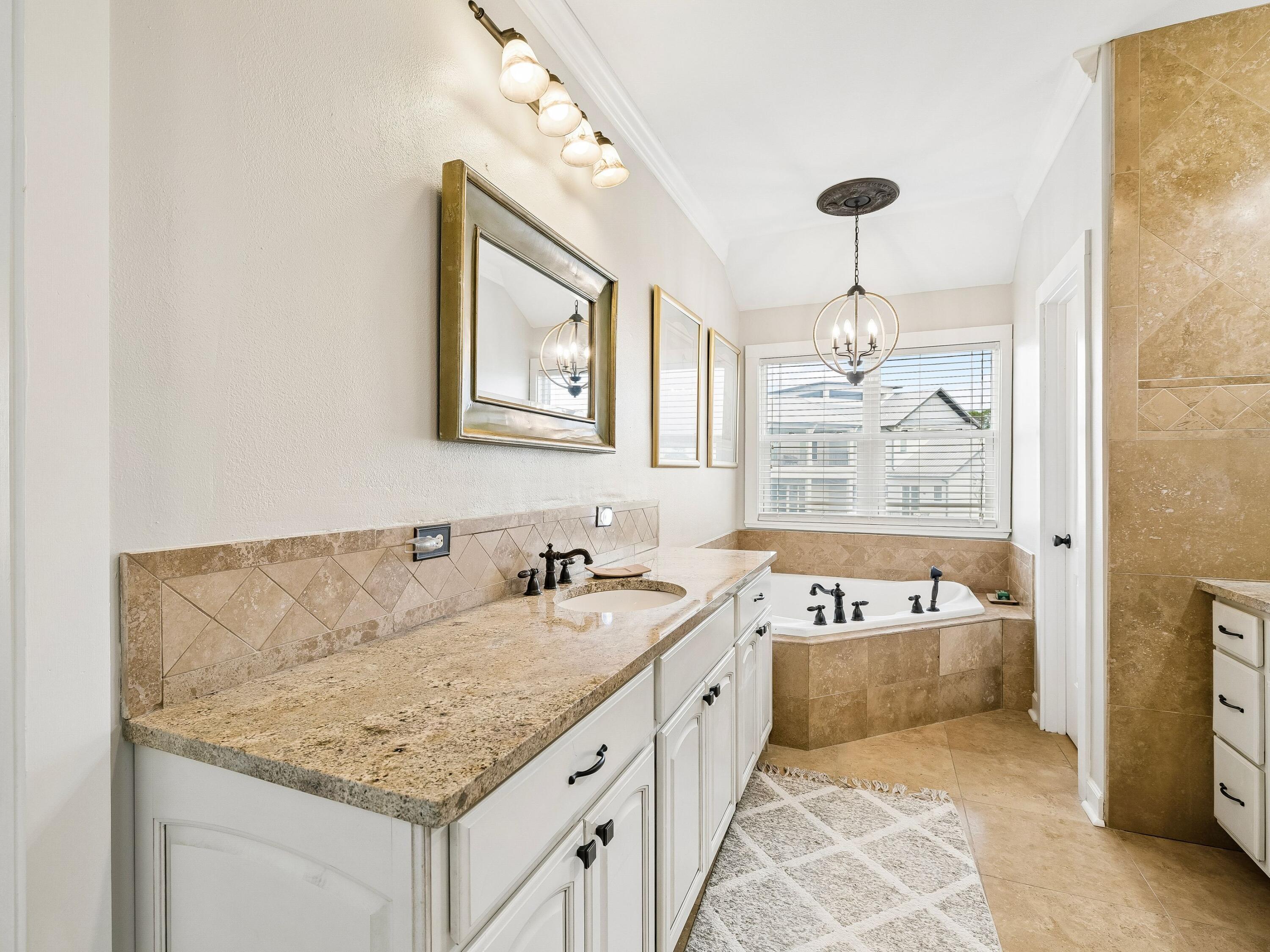 66 Pointe Circle