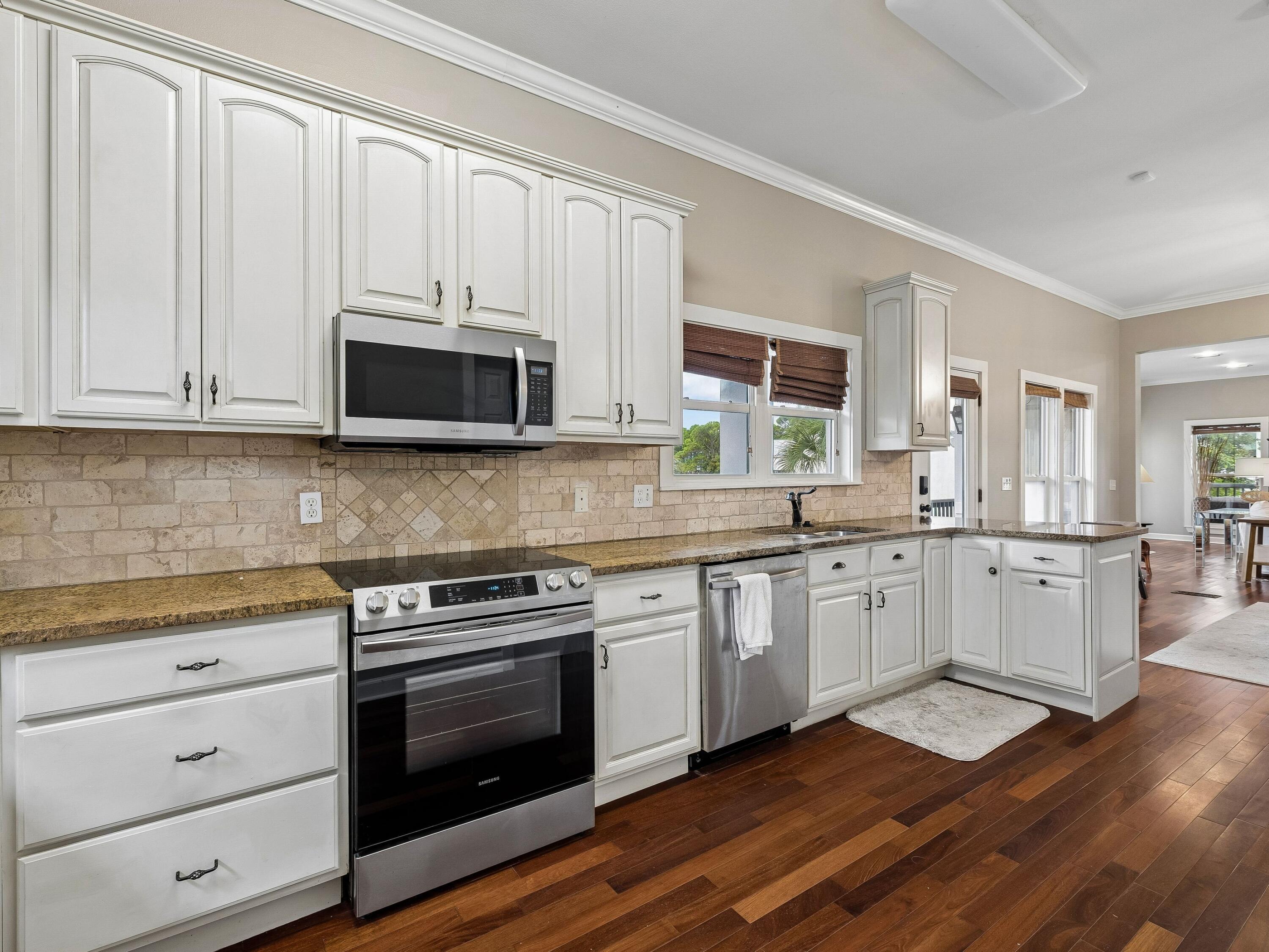 66 Pointe Circle