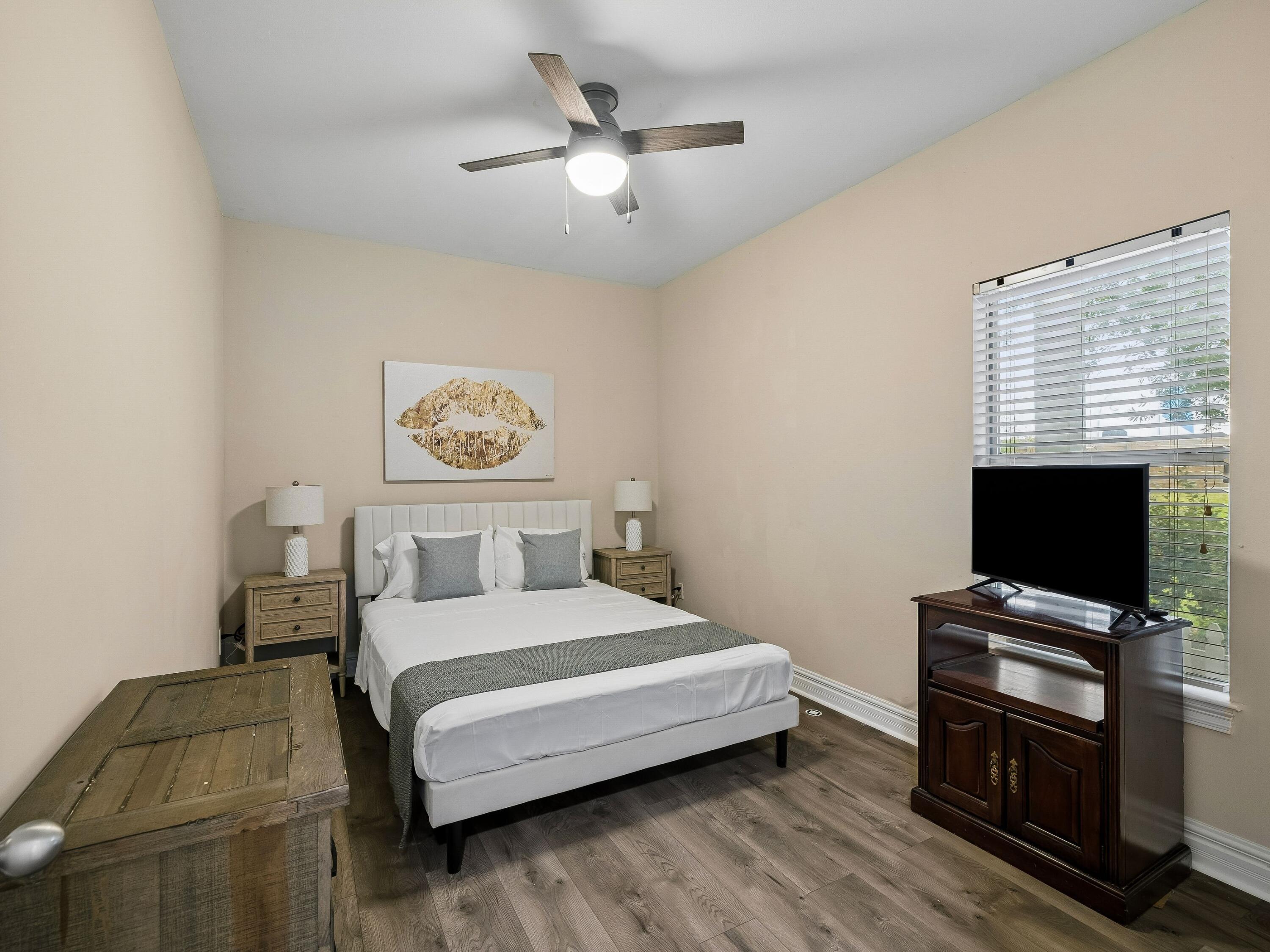 66 Pointe Circle
