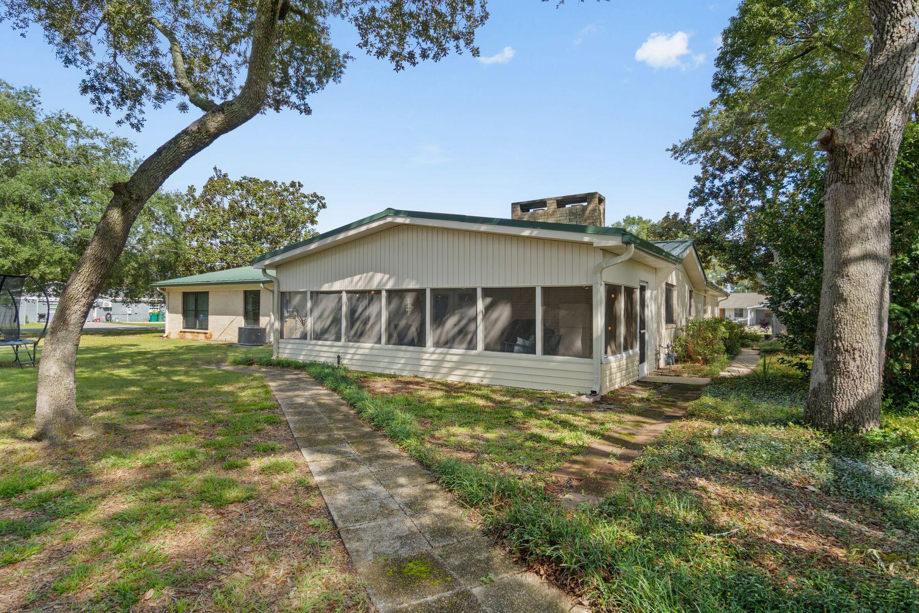 901 Valparaiso Boulevard
