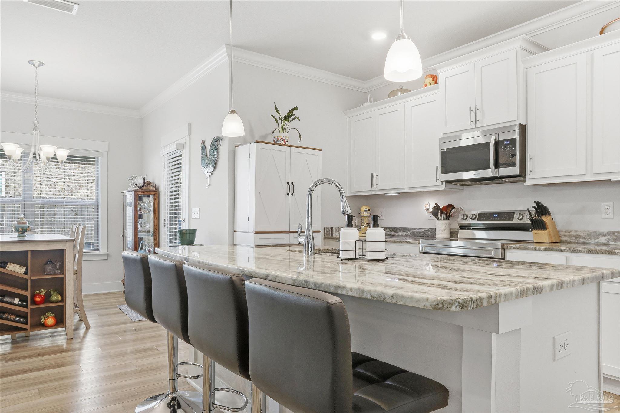 1932 Appleton Dr