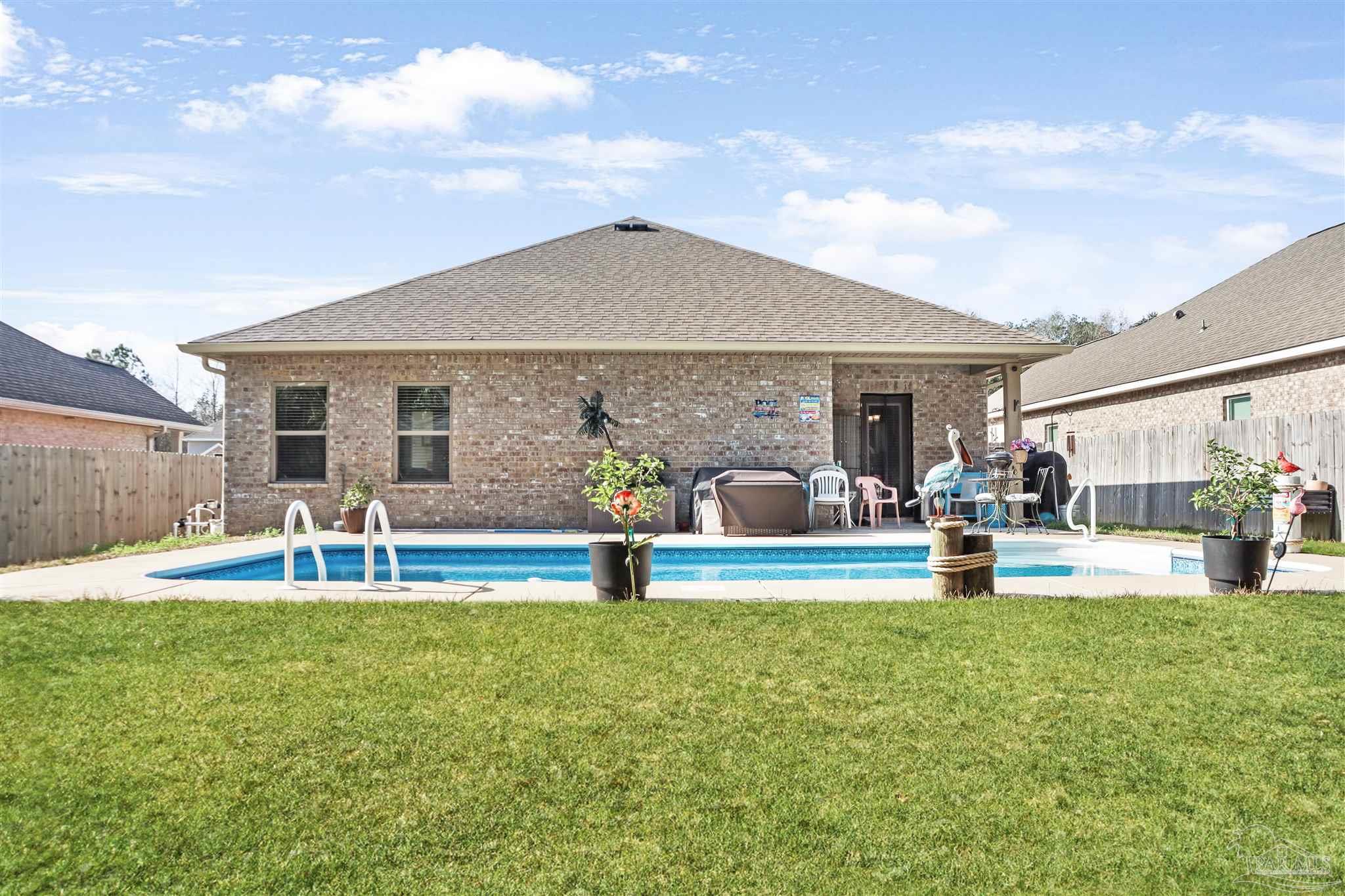 1932 Appleton Dr
