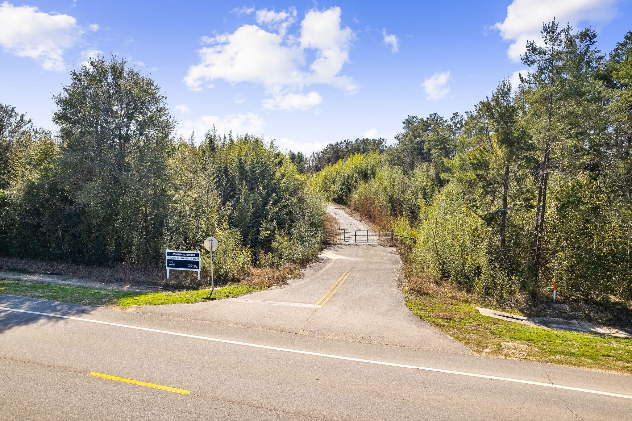 25acres W State Highway 20