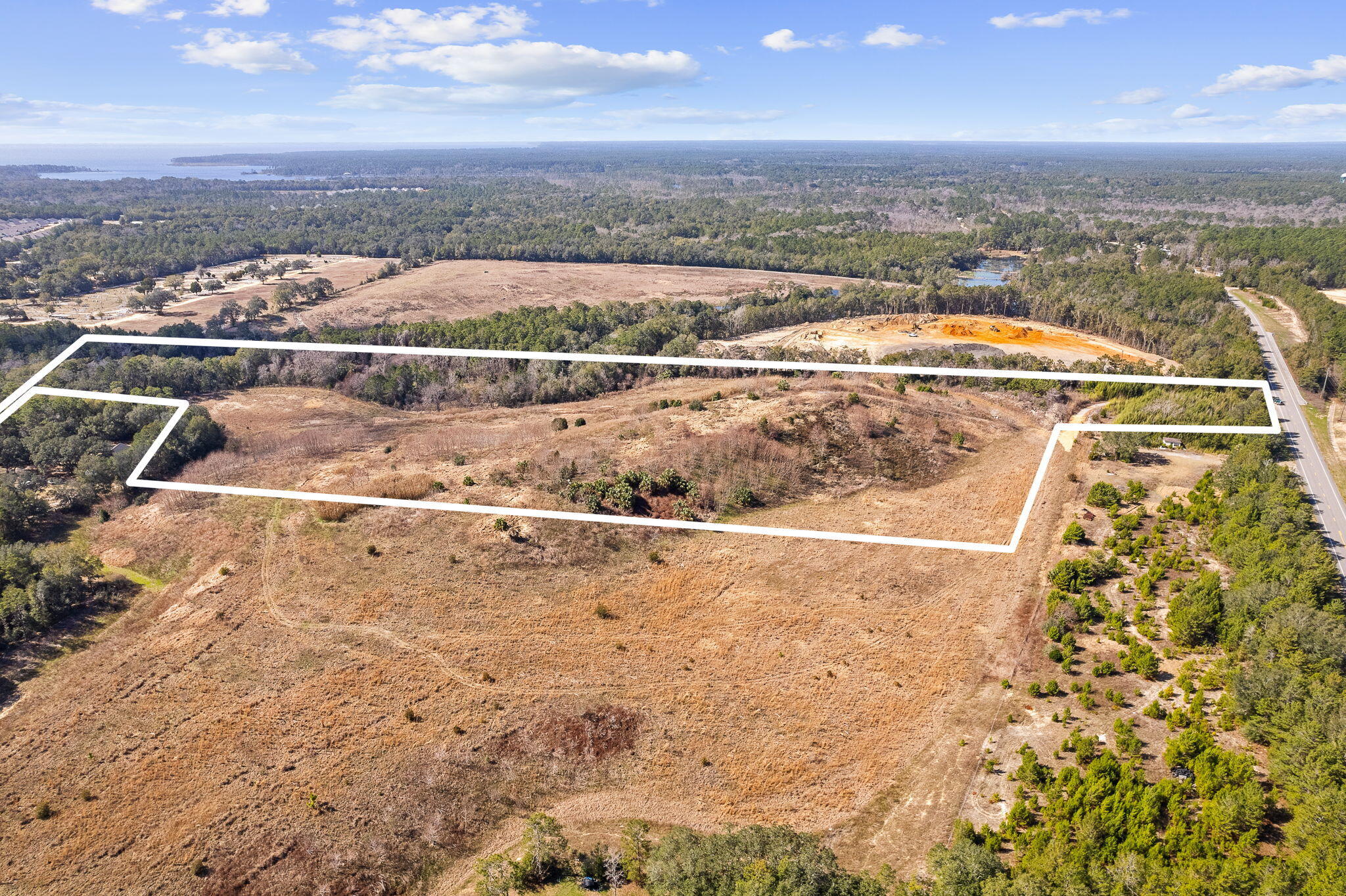 25acres W State Highway 20